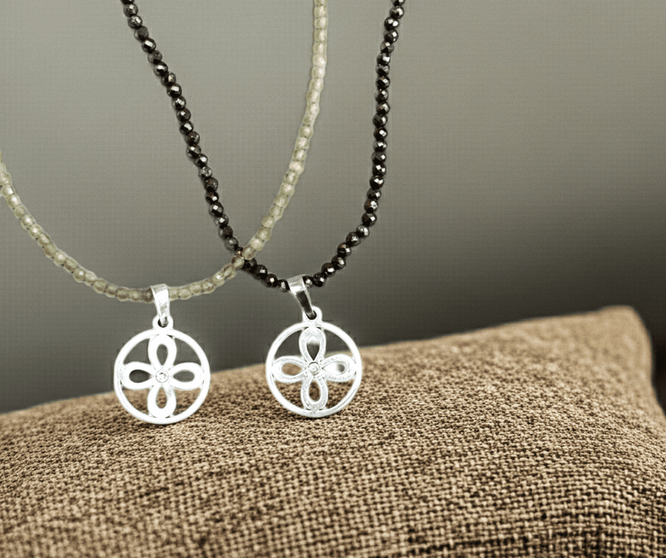 collar sigilo de la abundancia y sus piedras - 2