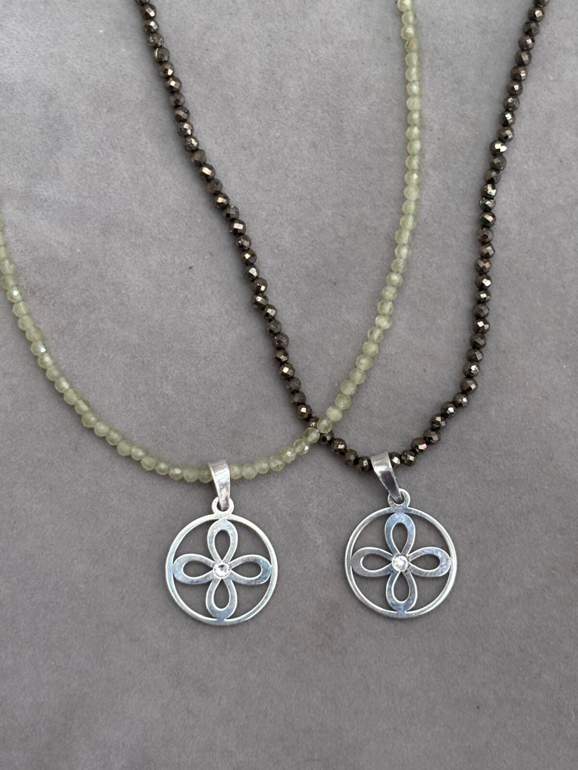 collar sigilo de la abundancia y sus piedras - 2