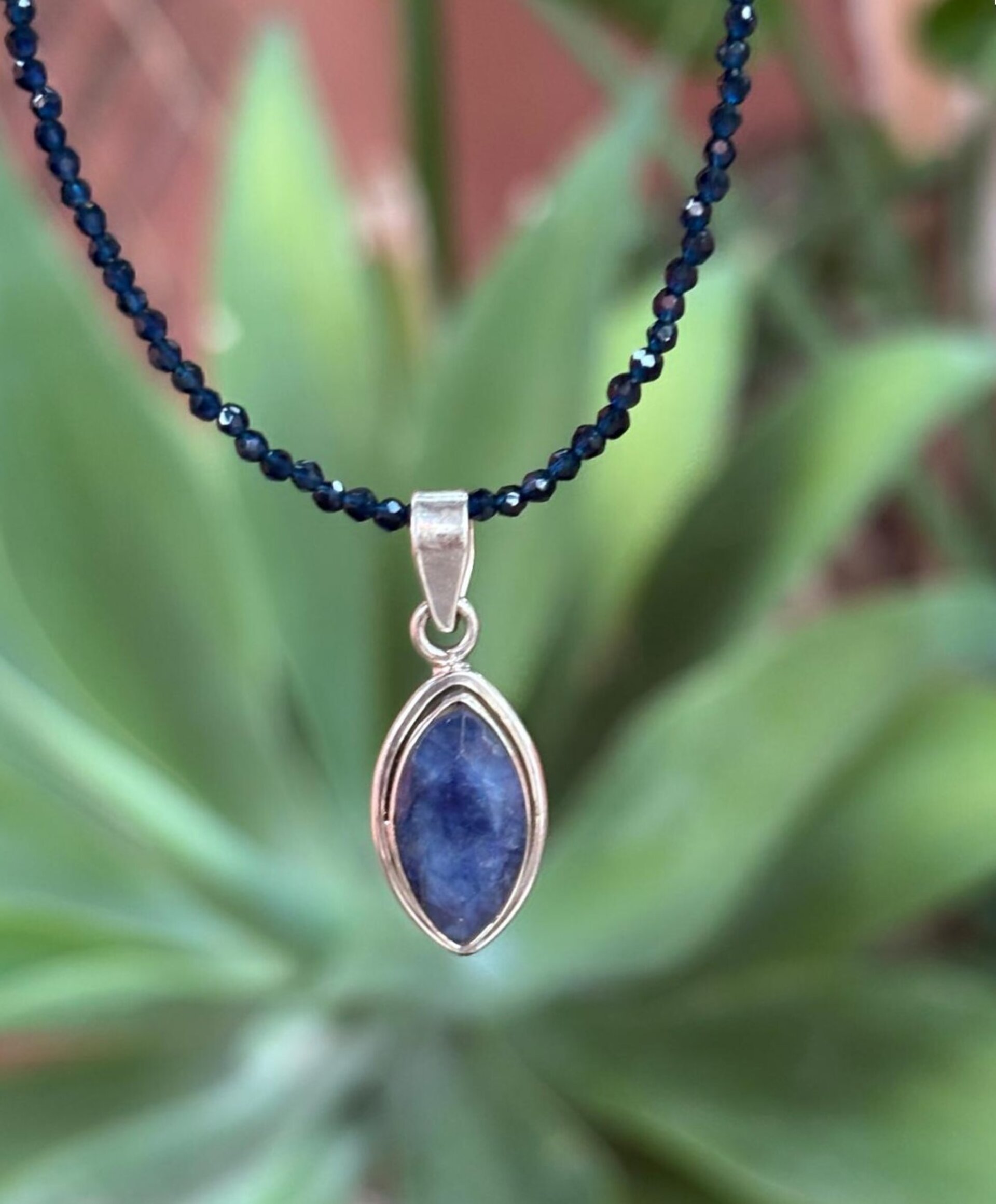 Gargantilla facetada zafiro y colgante - 2