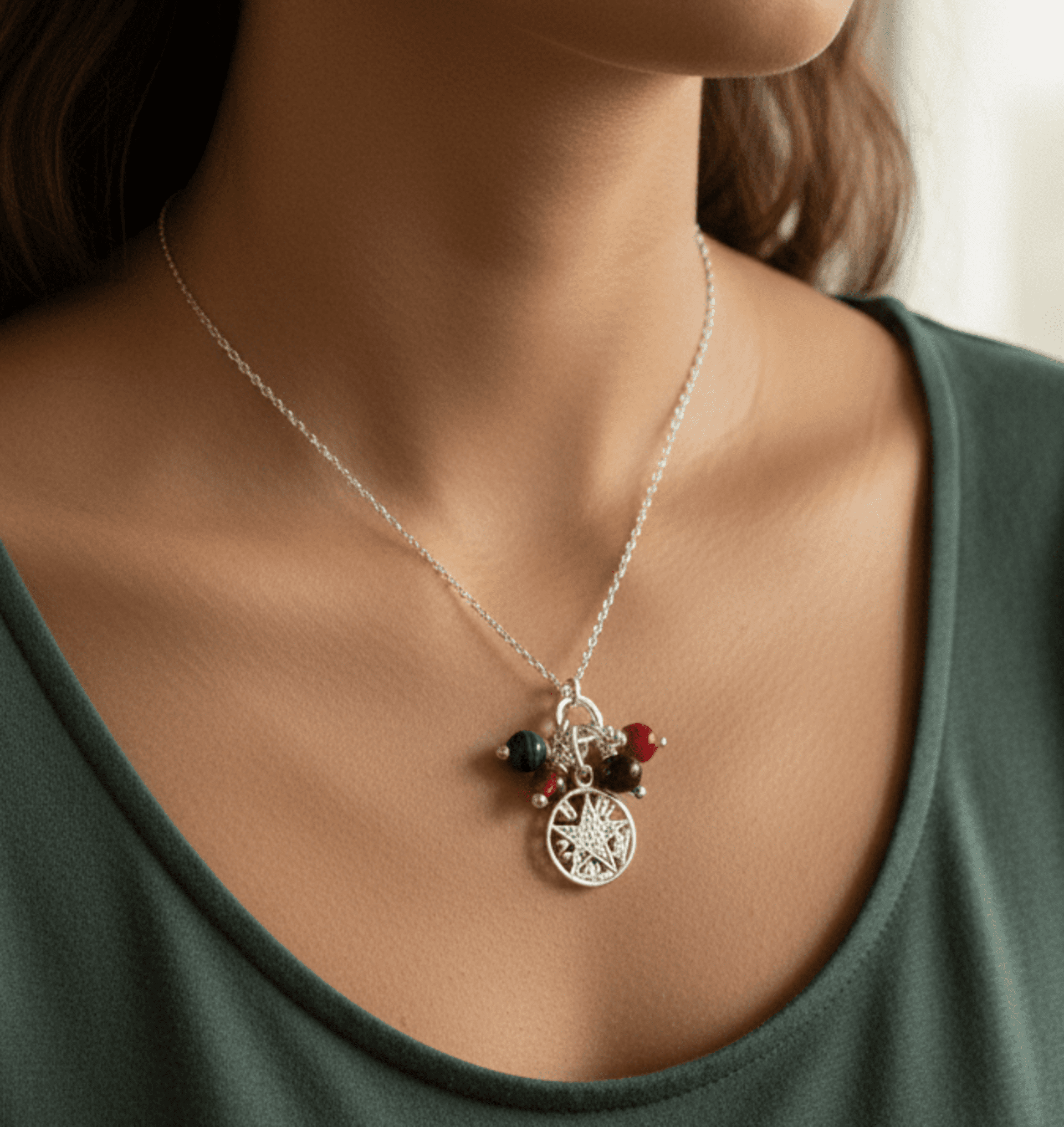 collar Moña tetragrámaton con su piedras por excelencia - 2