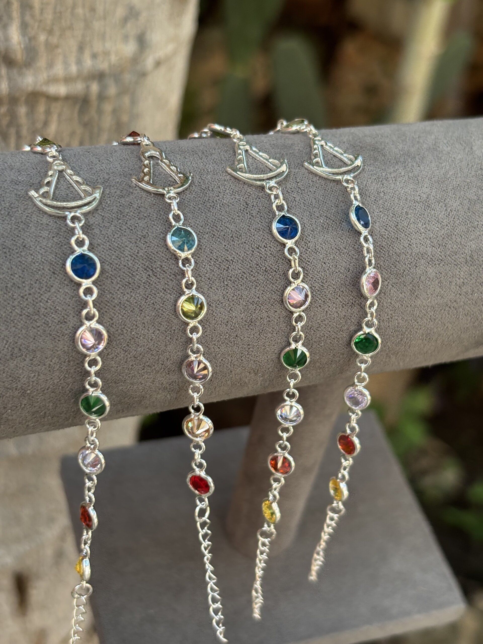 Pulsera virgen del Rocío con cristales - 5