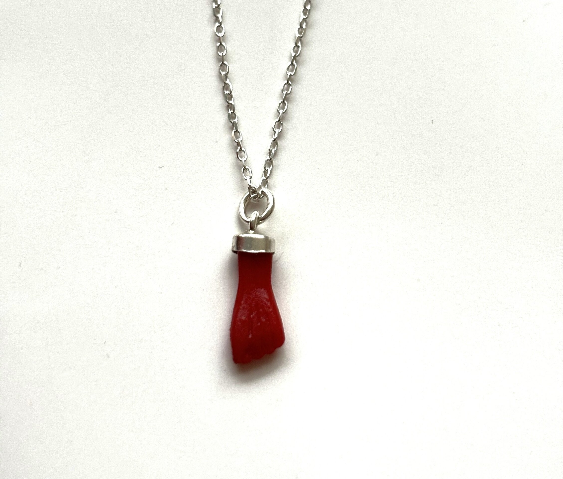 collar puño de higa rojo - 2