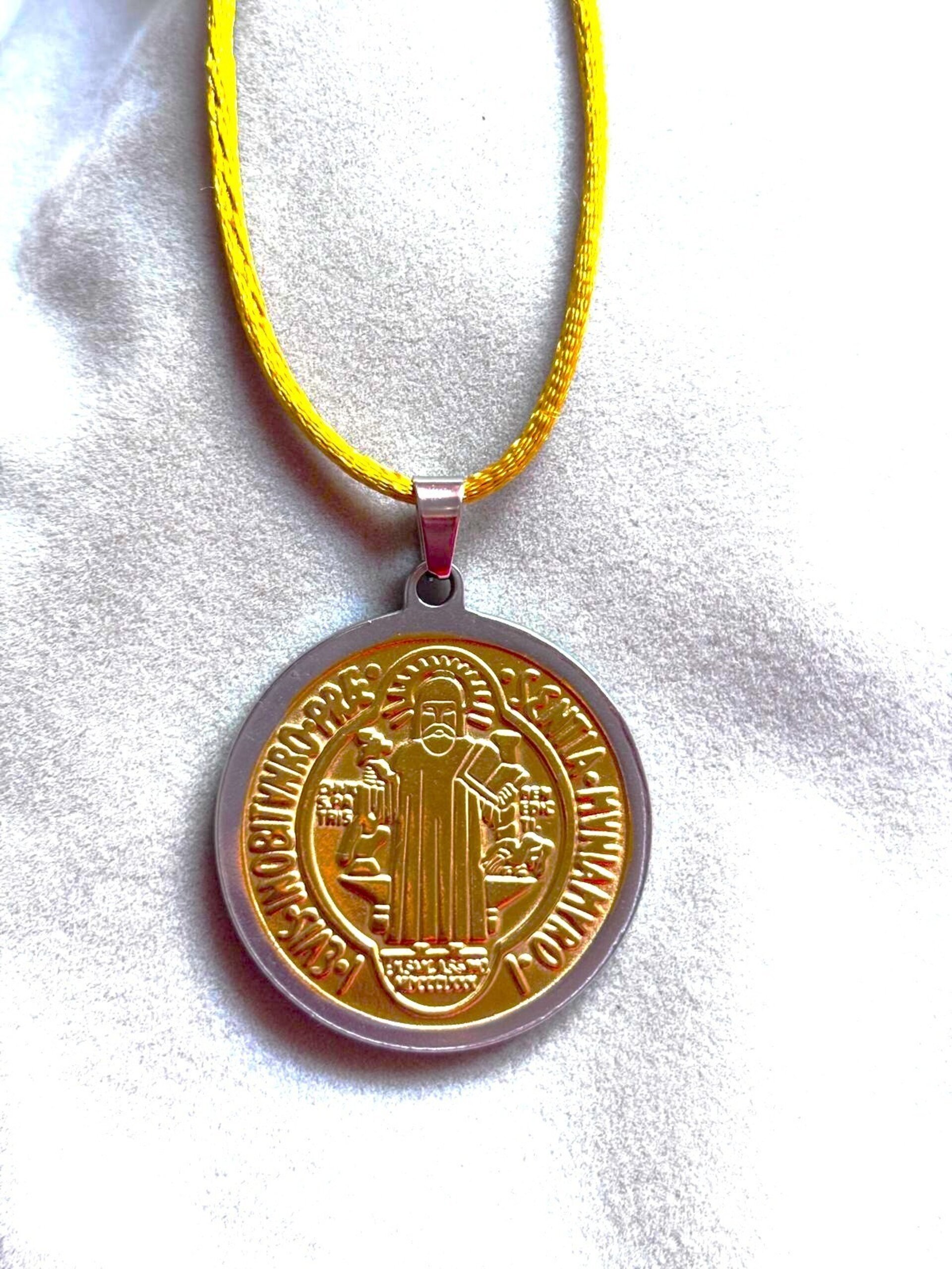 collar medalla San Benito acero inoxidable dorado - 6