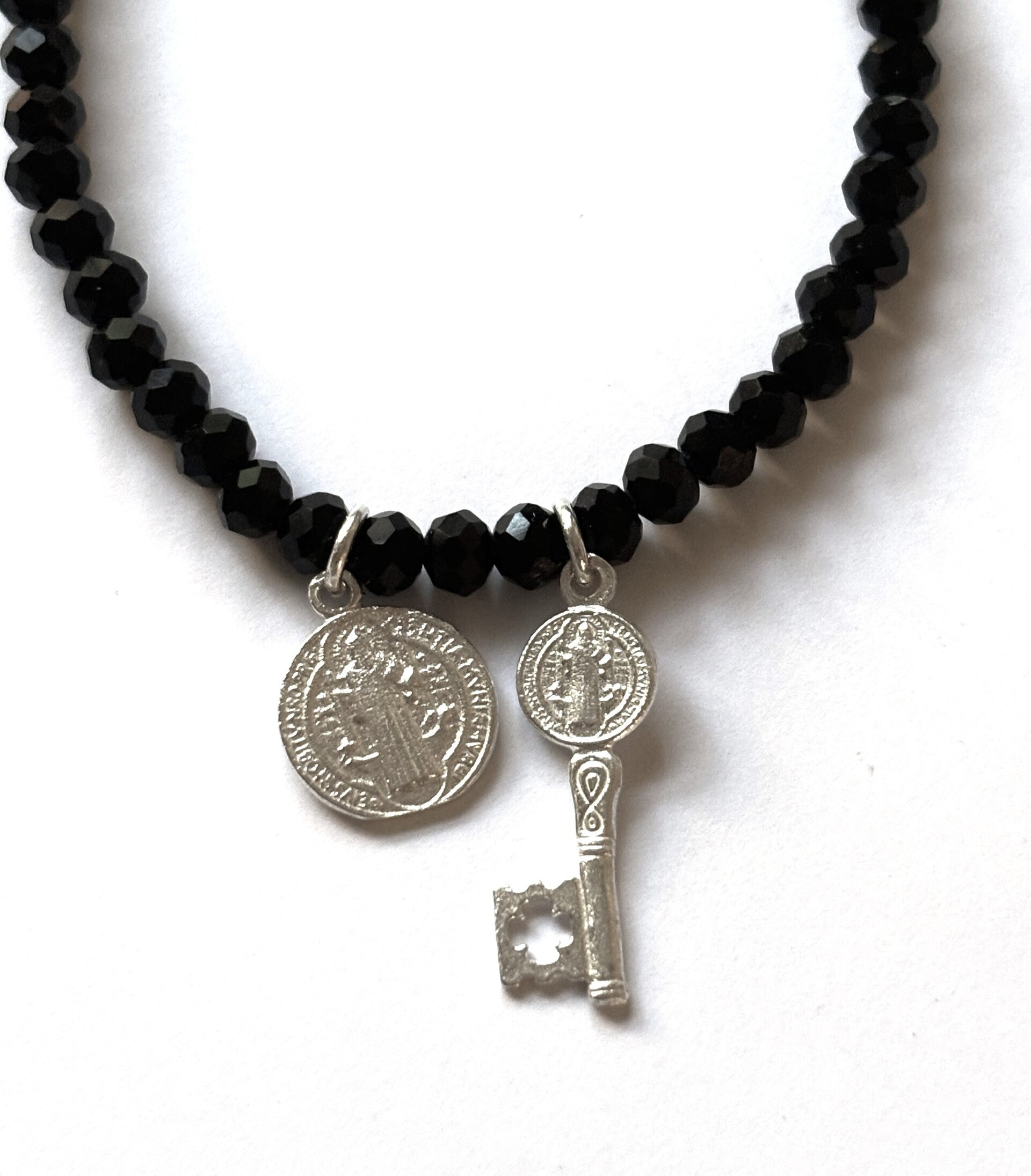 Pulsera turmalina llave San Benito y Judas Tadeo - 2