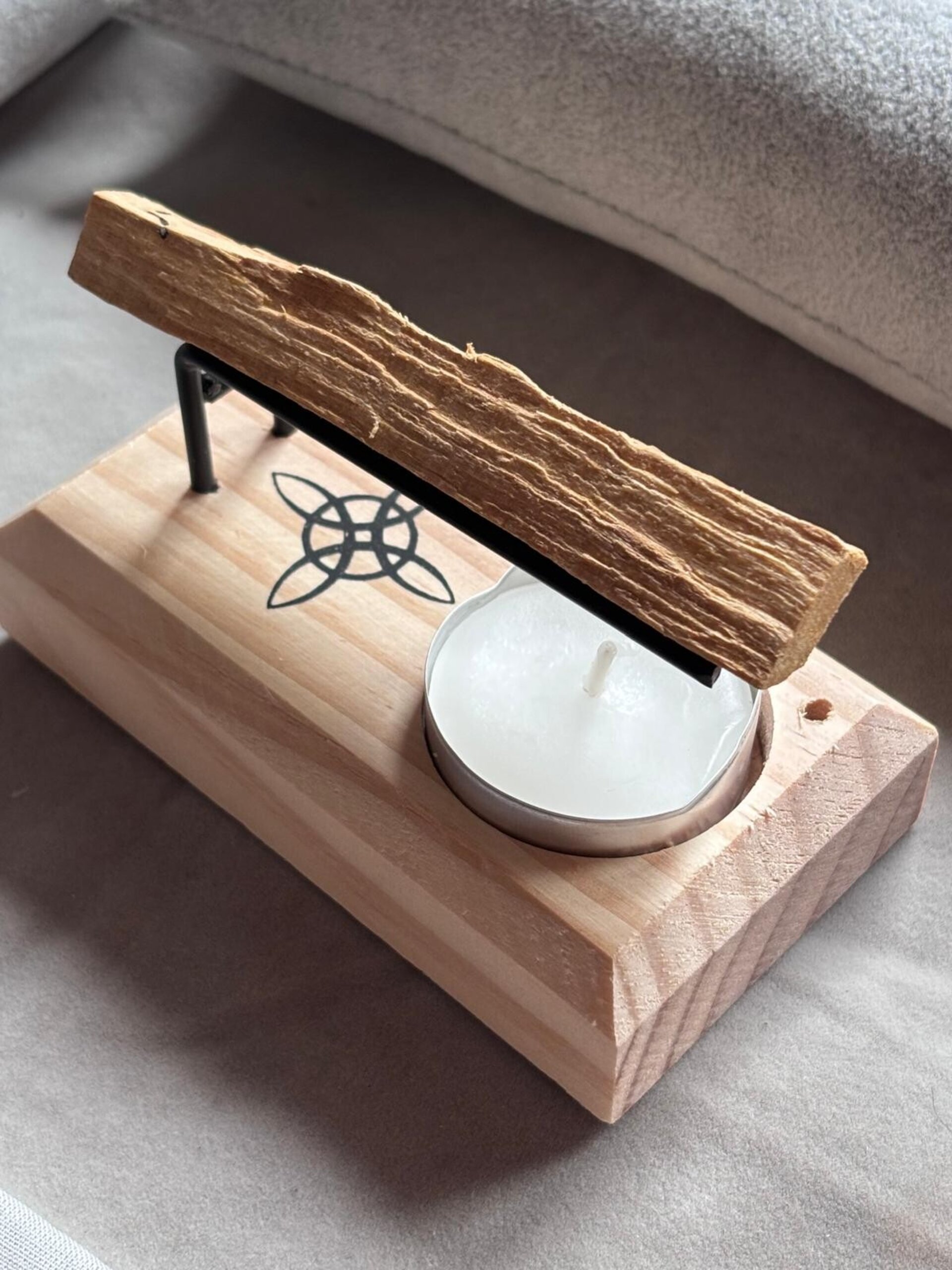 porta incienso madera nudo de bruja - 1