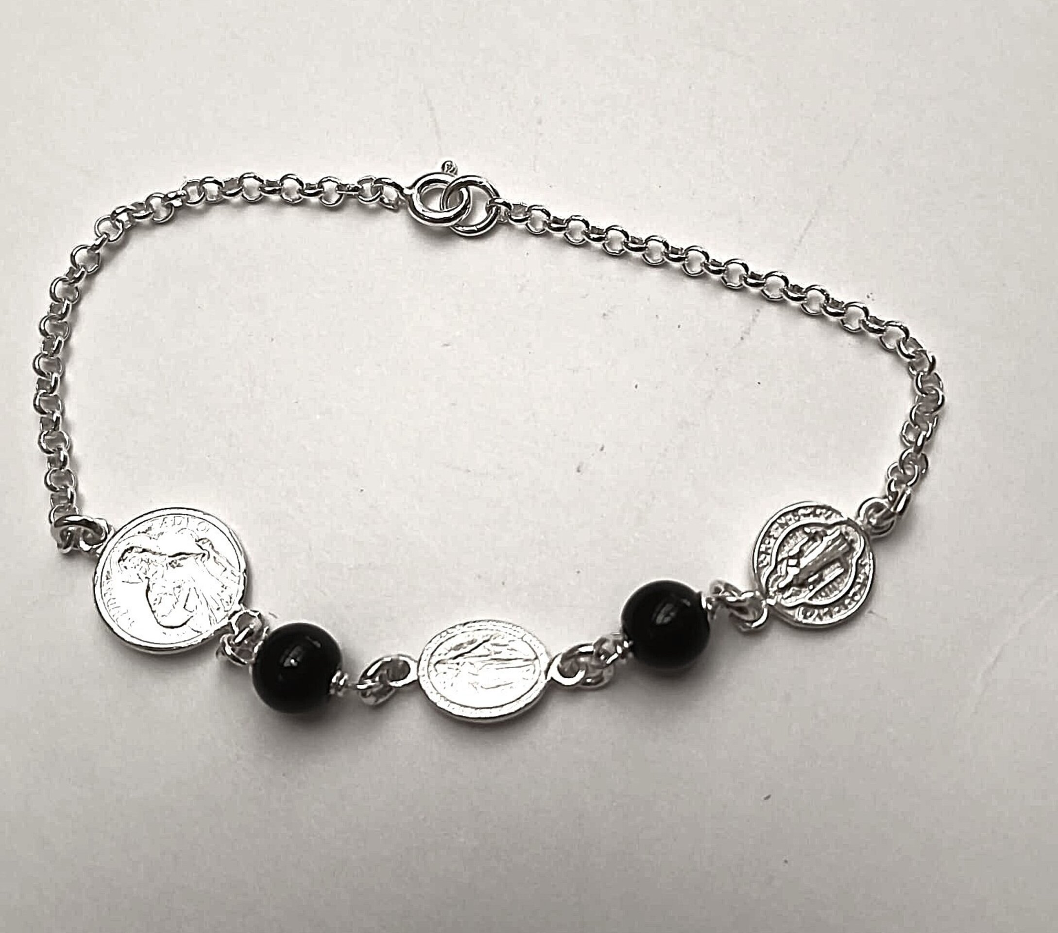 pulsera triple protección llave San Benito, judas Tadeo y virgen de la milagrosa - 7