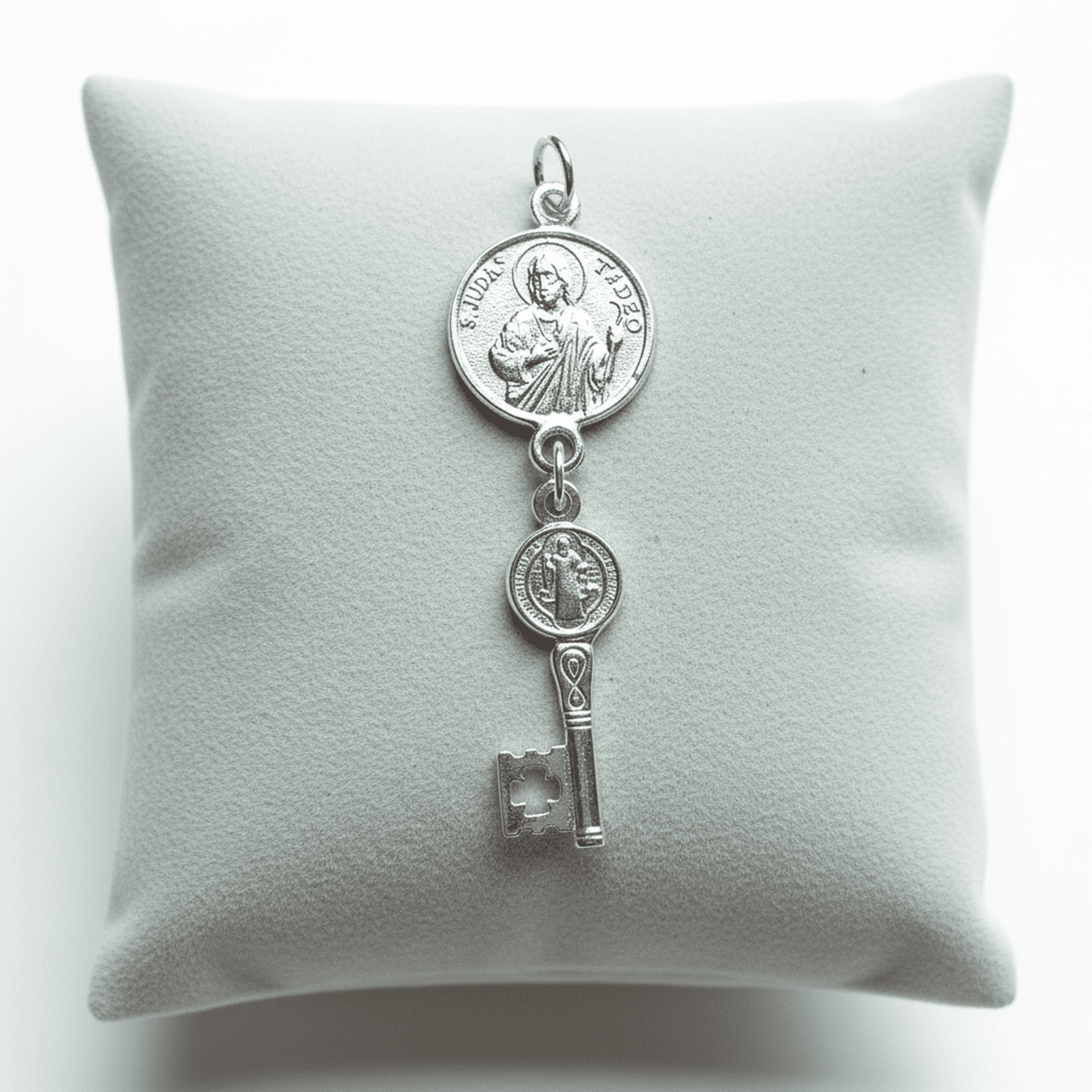 Colgante llave San Benito y San Judas Tadeo - 5
