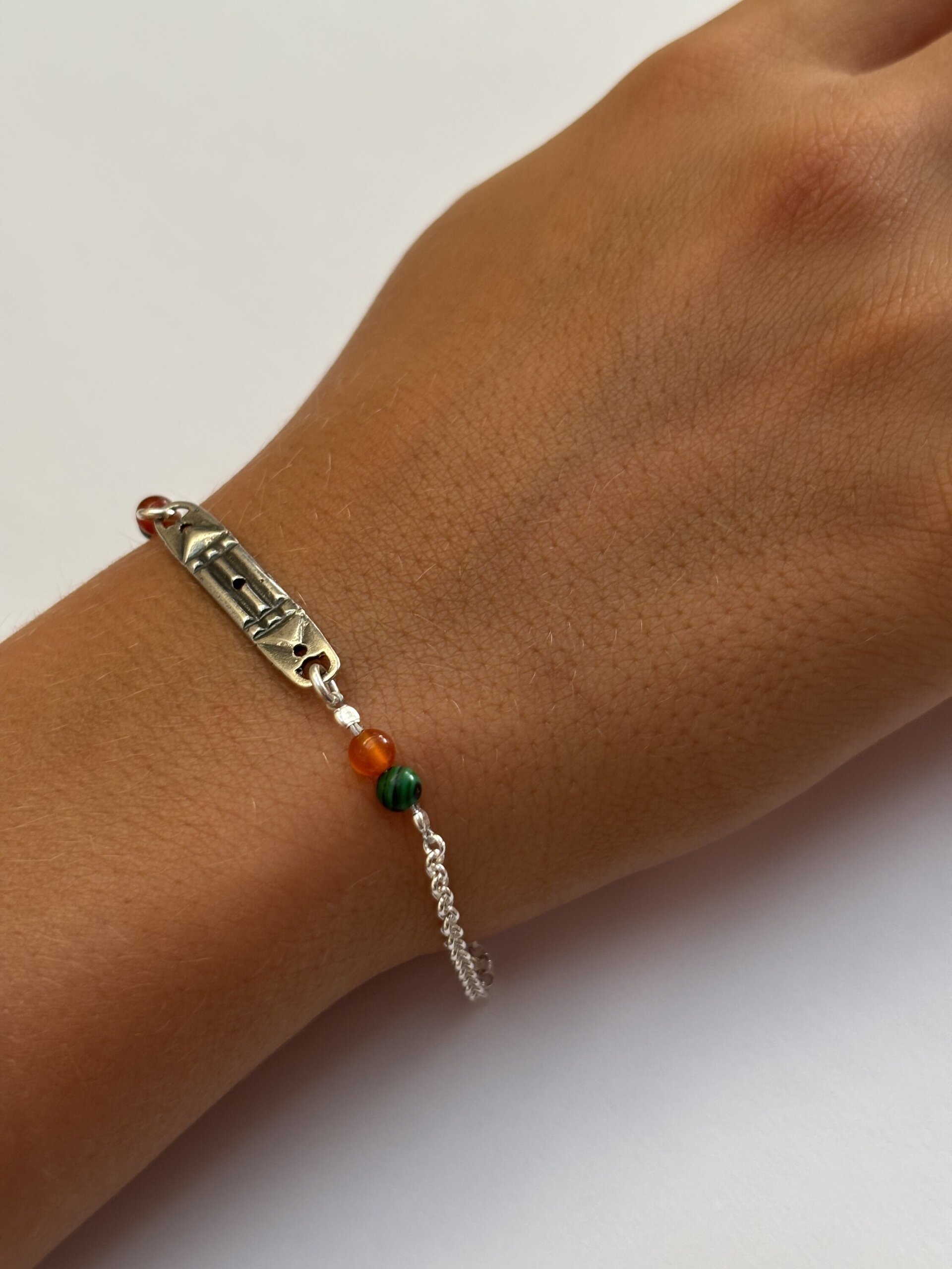 PULSERA ATLANTE CON PIEDRA DE MALAQUITA Y CORNALINA - 4