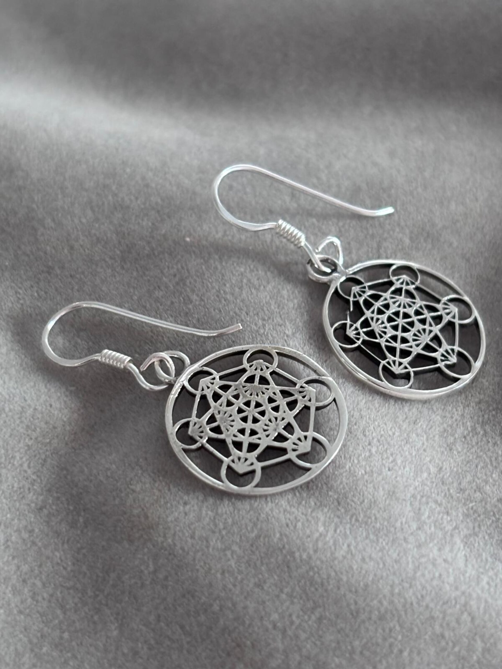 Pendientes tetragrámaton - 6