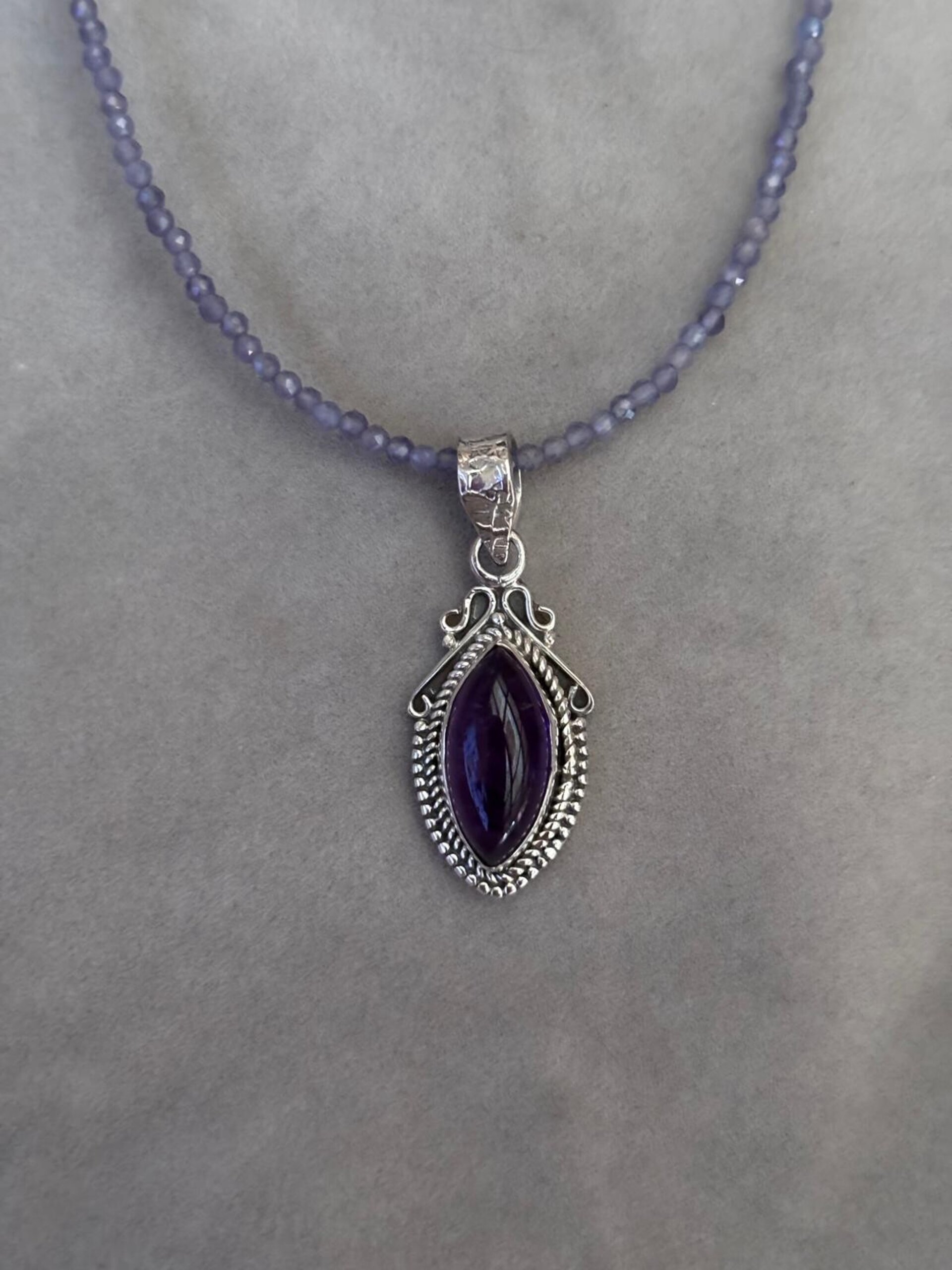 gargantilla facetada amatista y colgante - 4