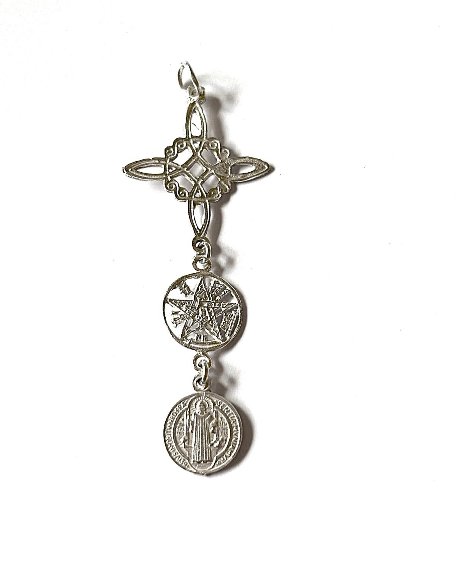 colgante triple protección nudo de bruja, tetragramaton y San Benito - 3