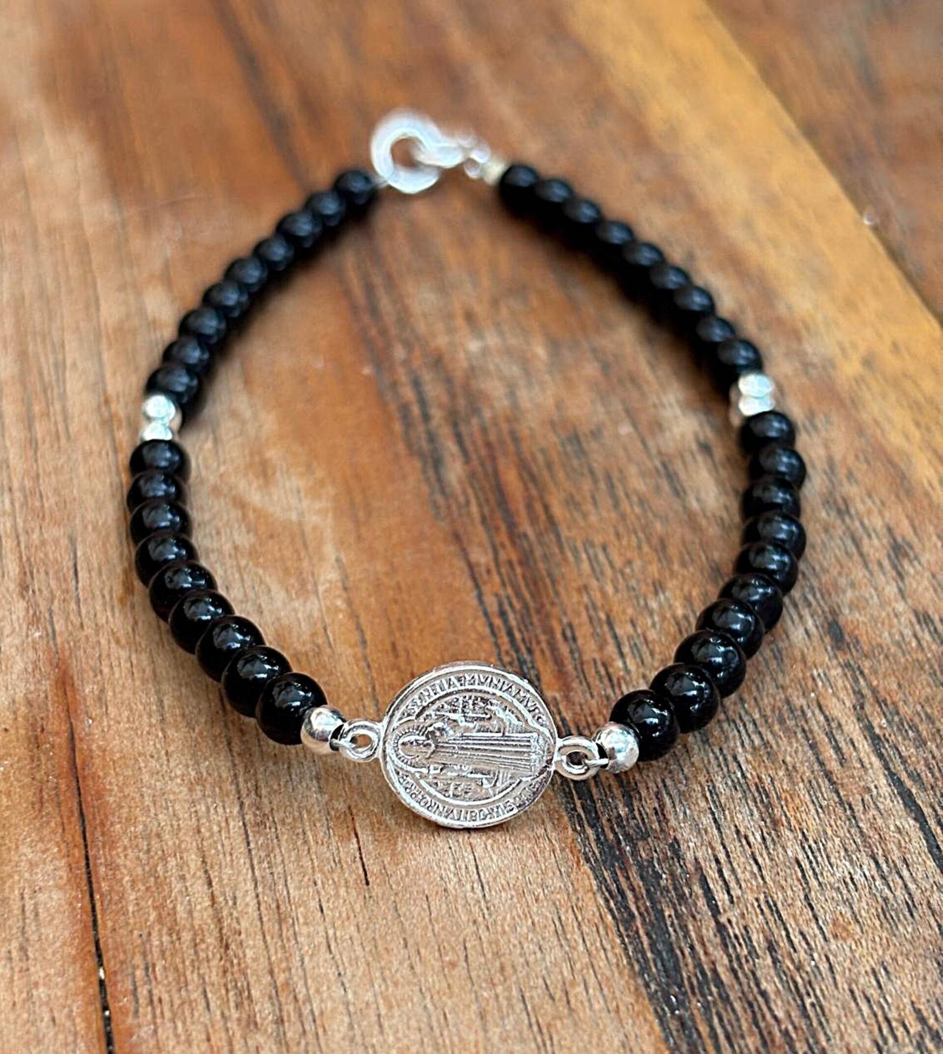 pulsera turmalina y medalla San Benito - 6