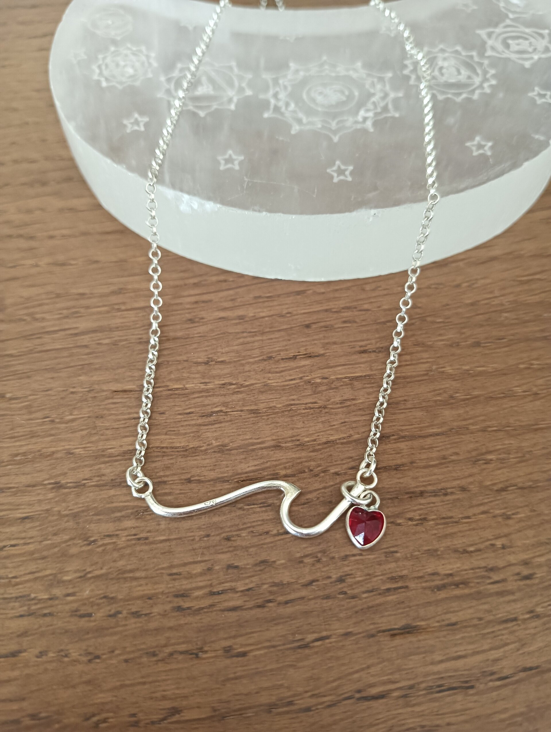 Collar ola y corazón rojo - 4