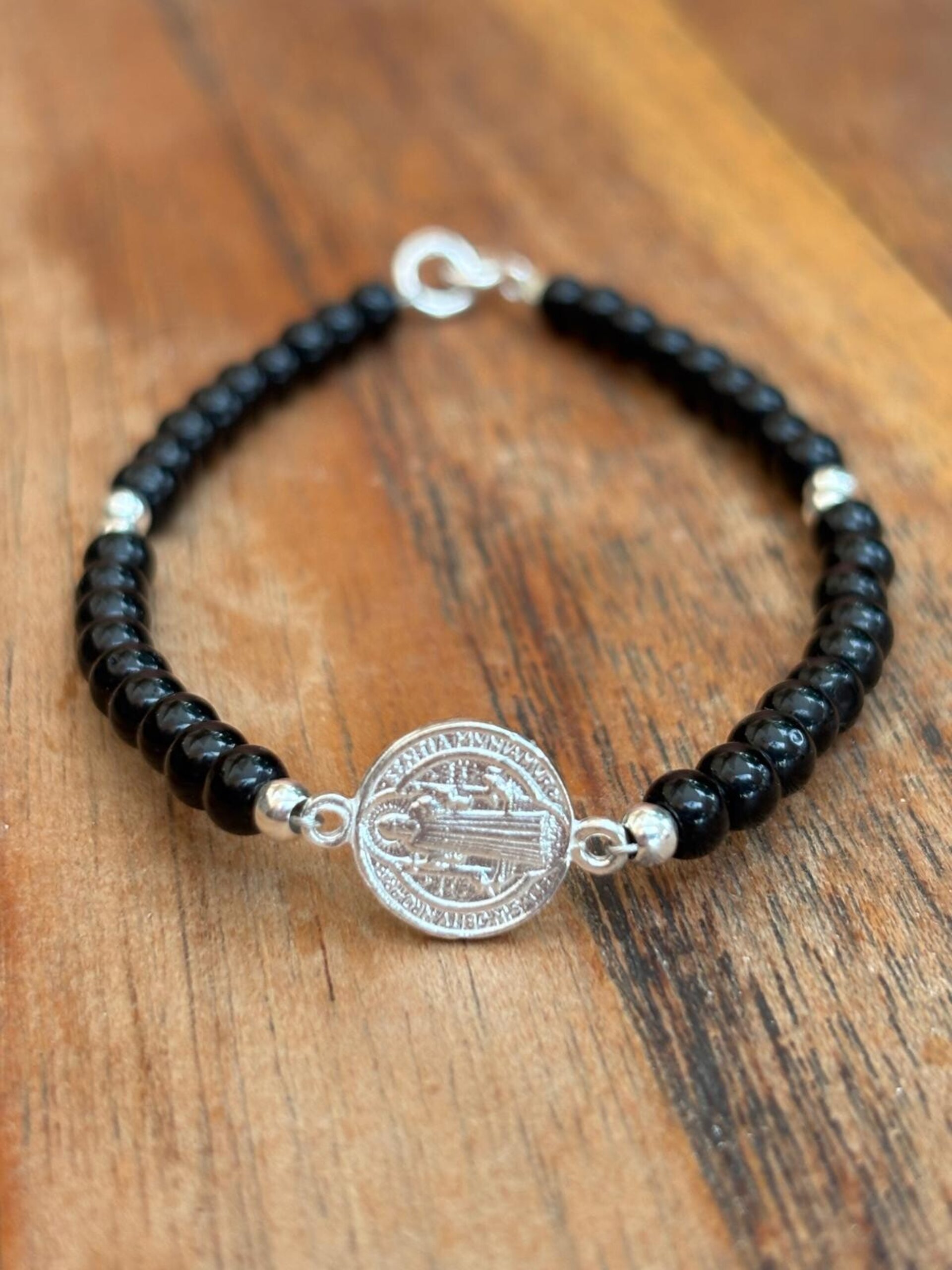 pulsera turmalina y medalla San Benito - 2