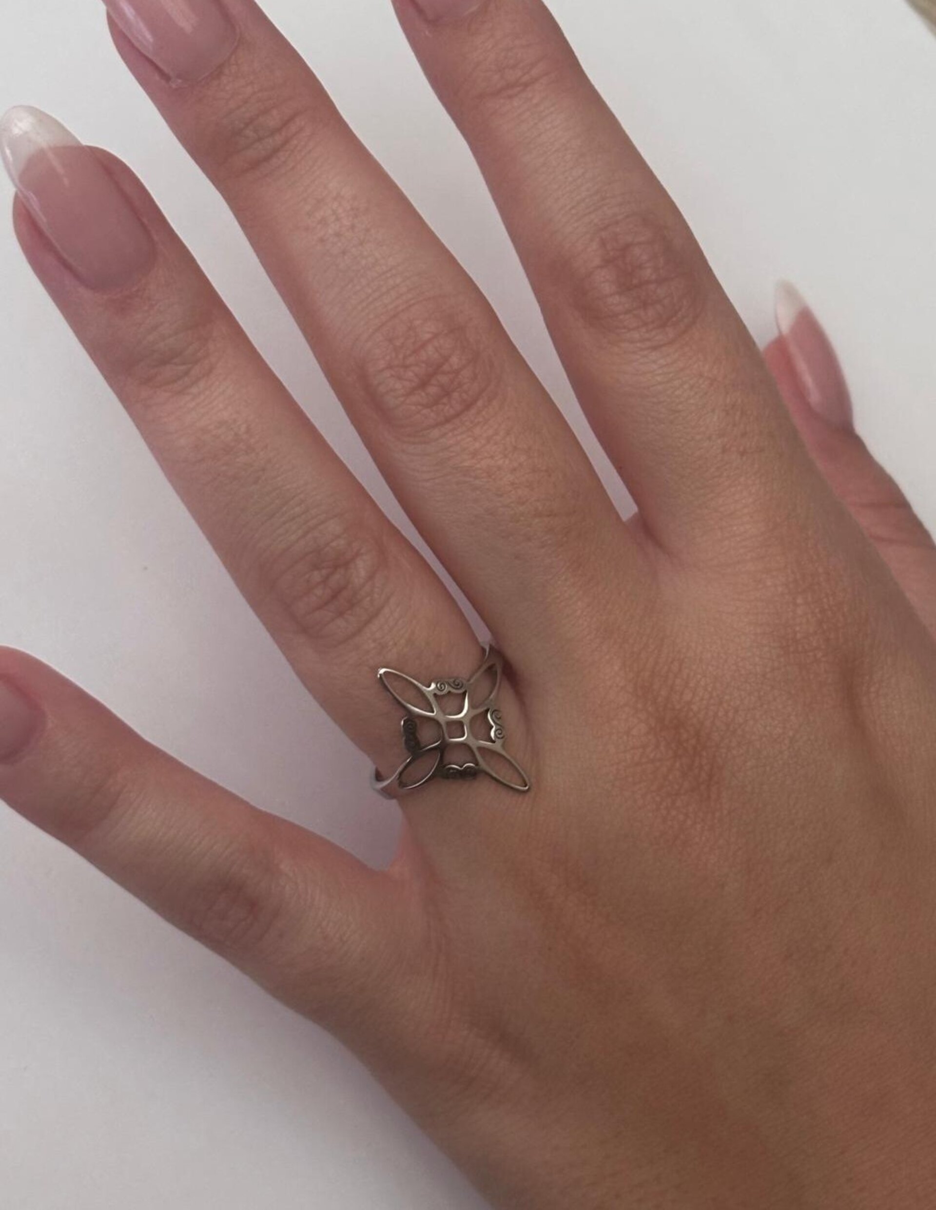 anillo ajustable nudo de bruja - 3