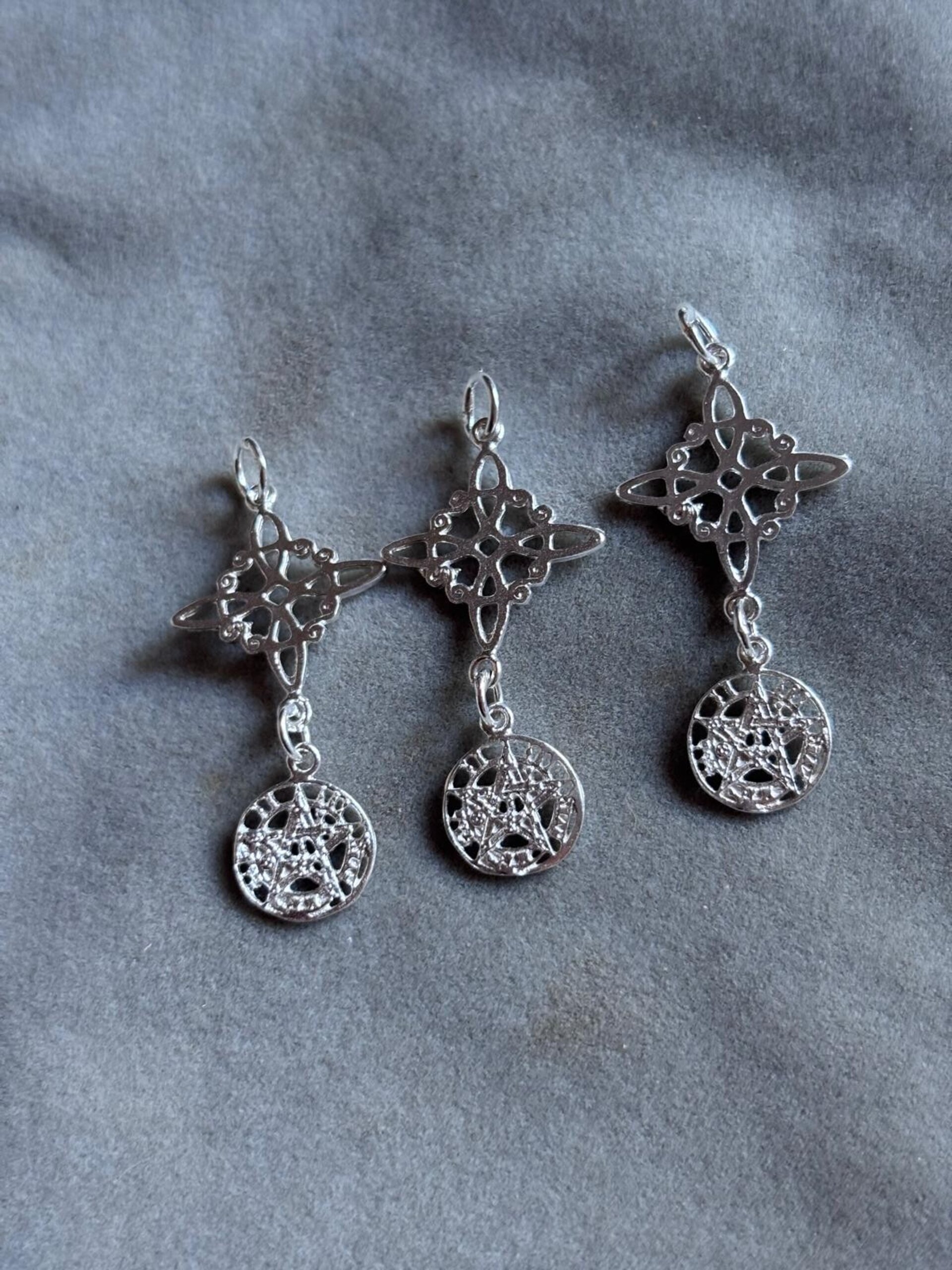 Colgante amuleto doble  protección - 3