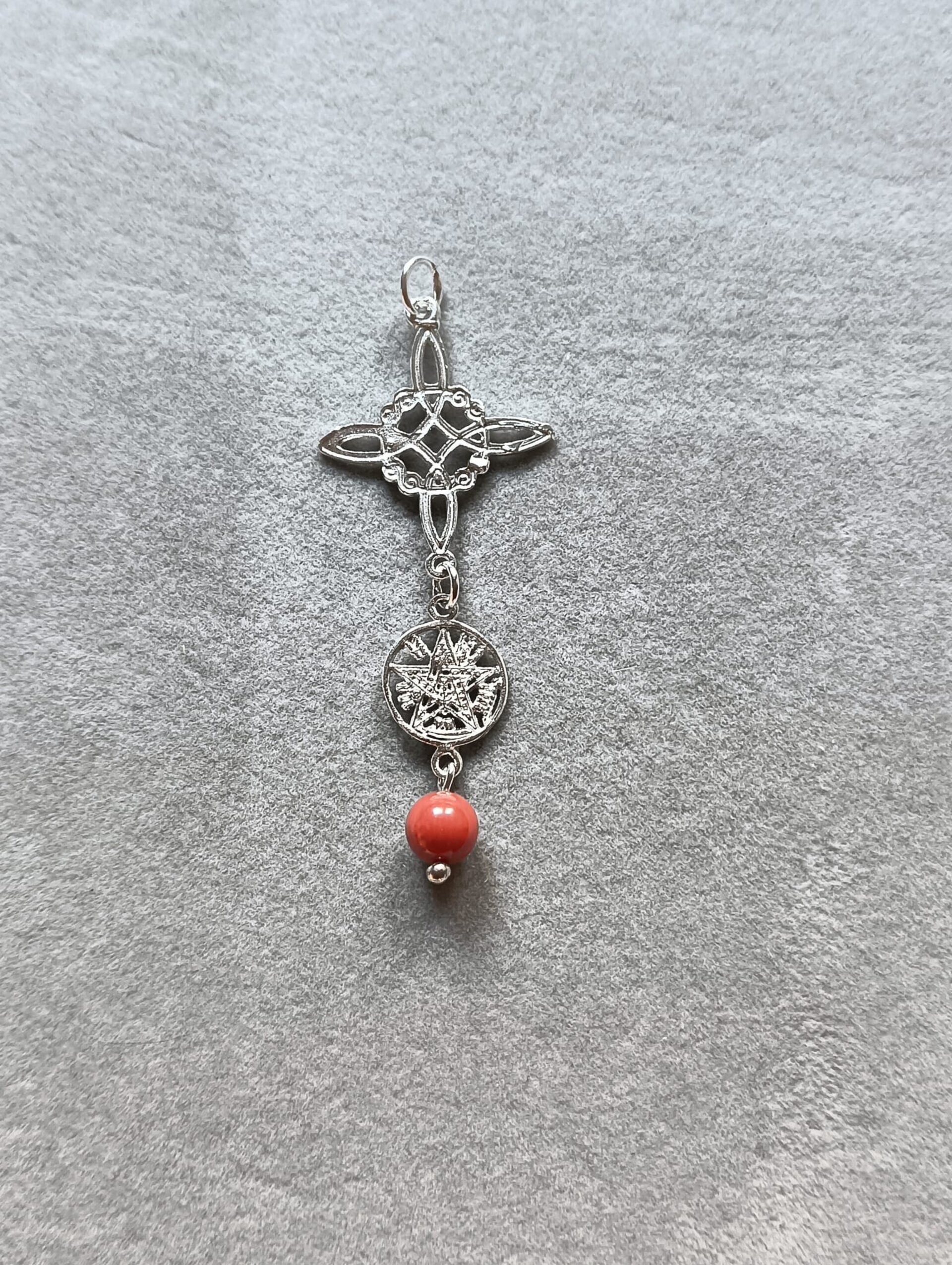 colgante doble protección nudo de bruja y tetragramaton con coral o amatista - 3