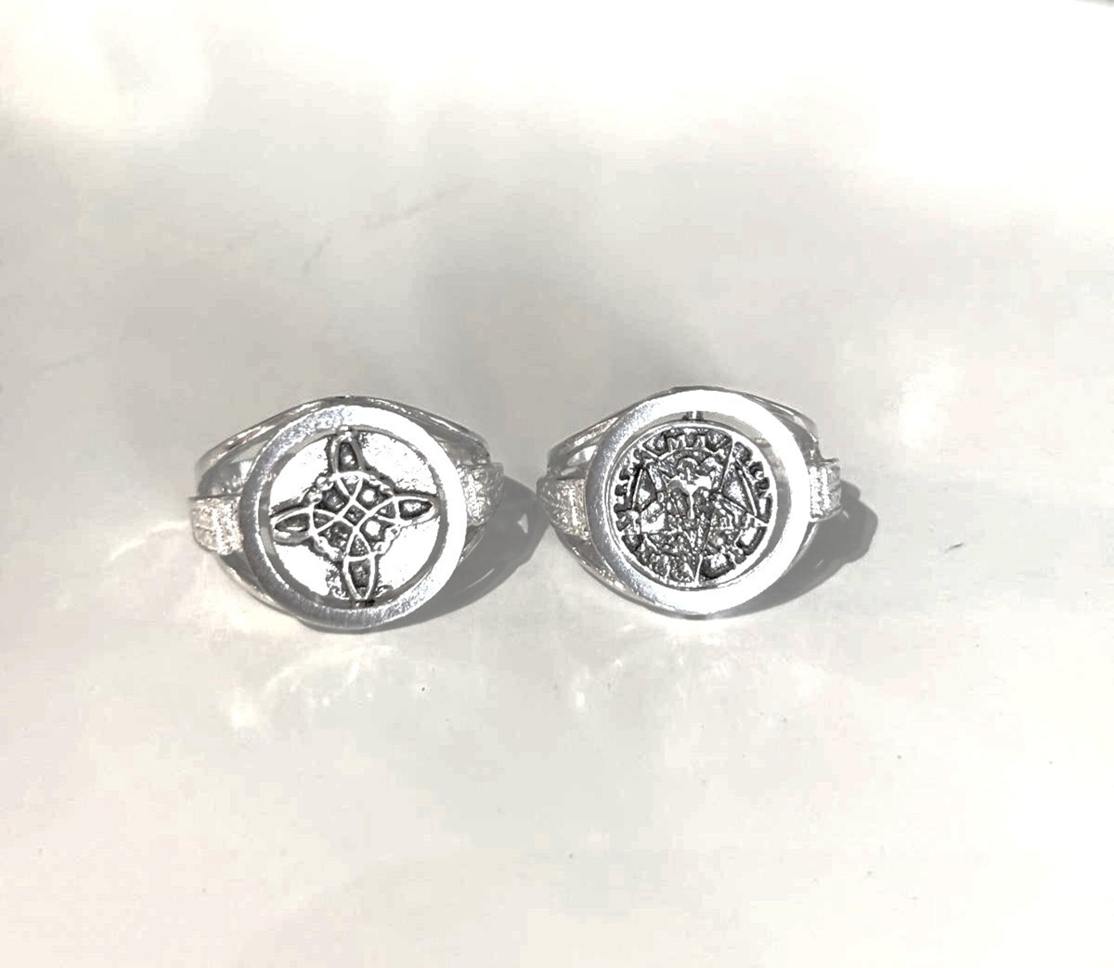 Anillo giratorio nudo de bruja y tetragrámaton - 4