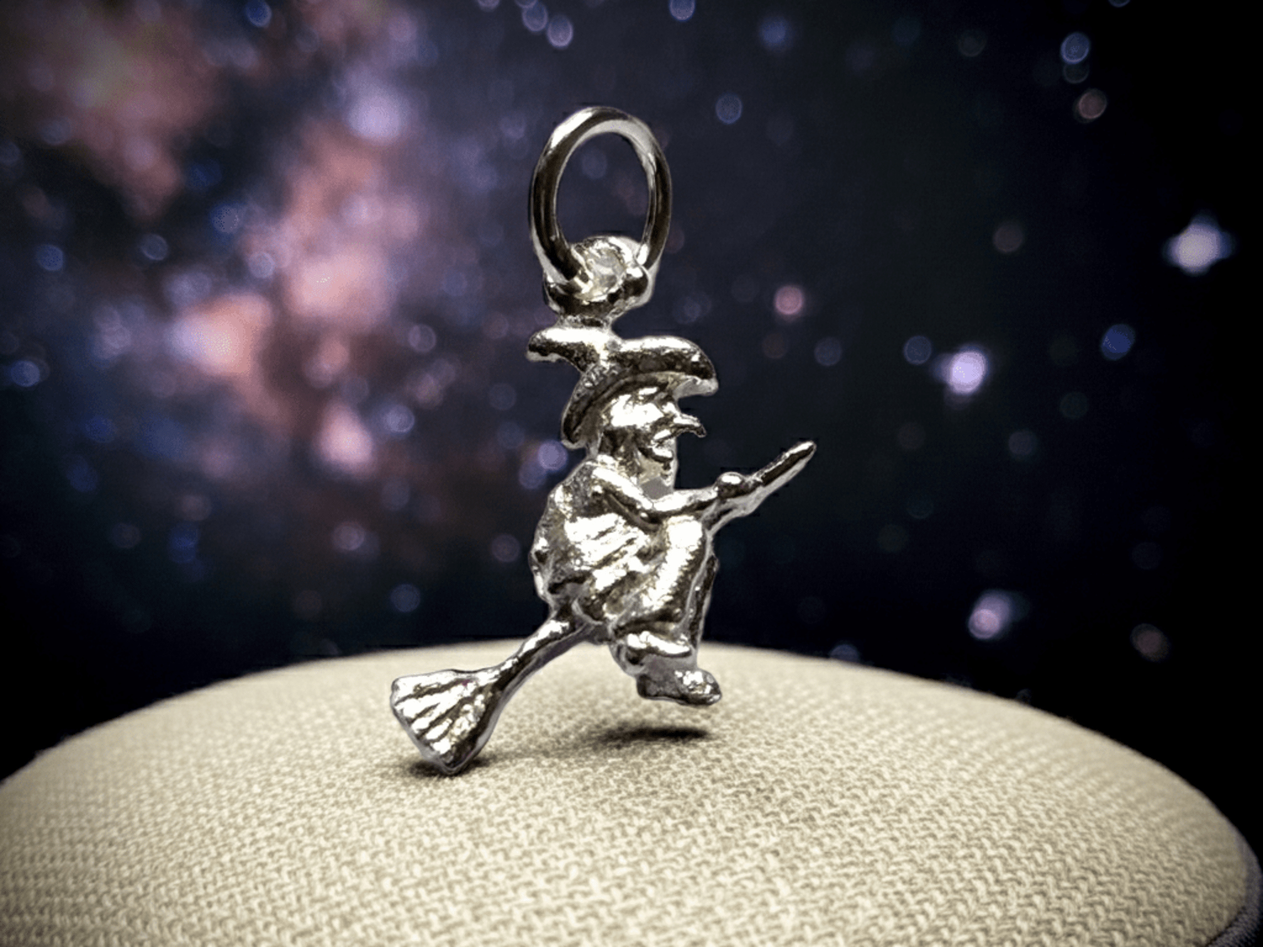 colgante brujita de la suerte - 3