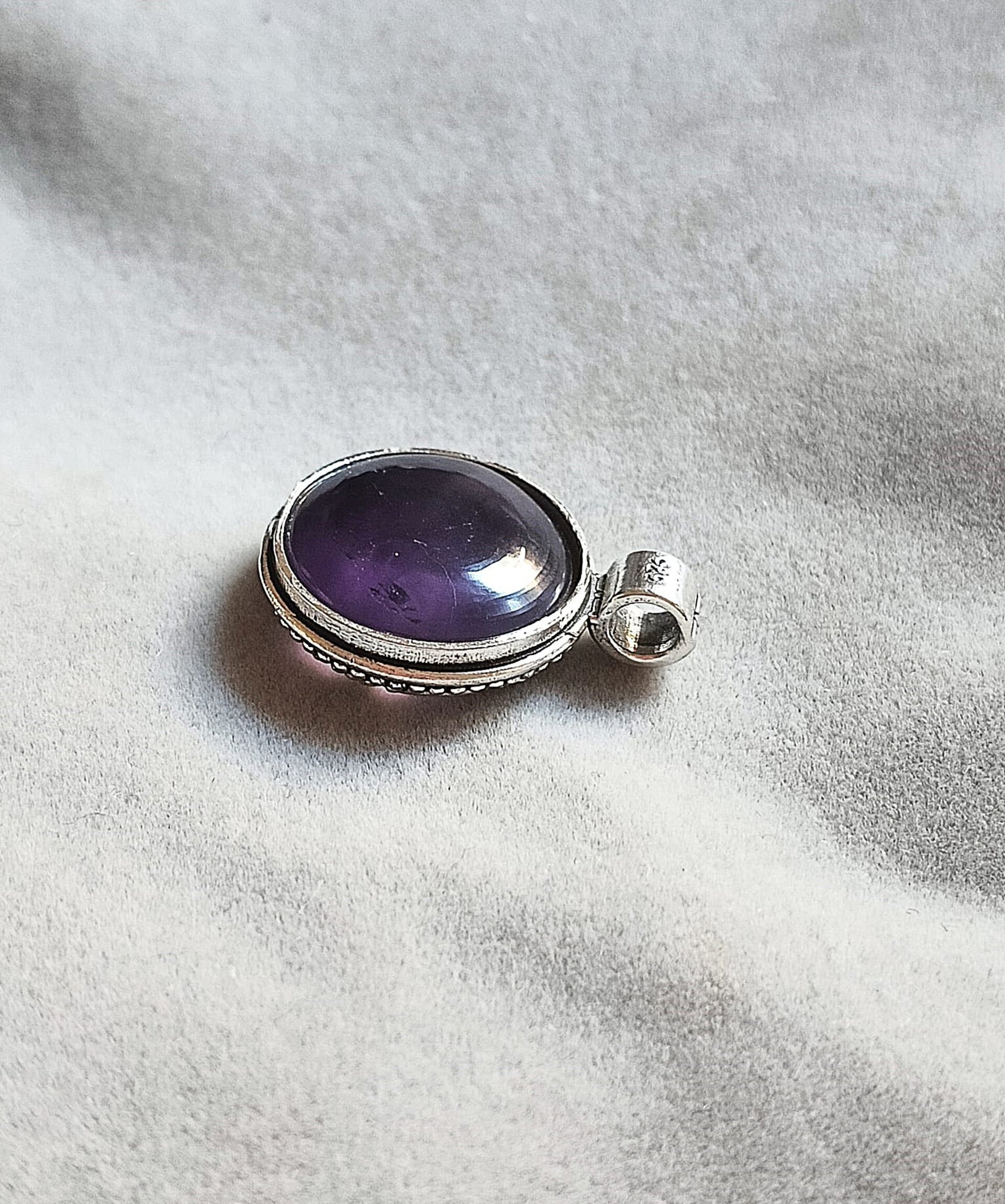 colgante amuleto gotland con piedra natural de amatista - 3