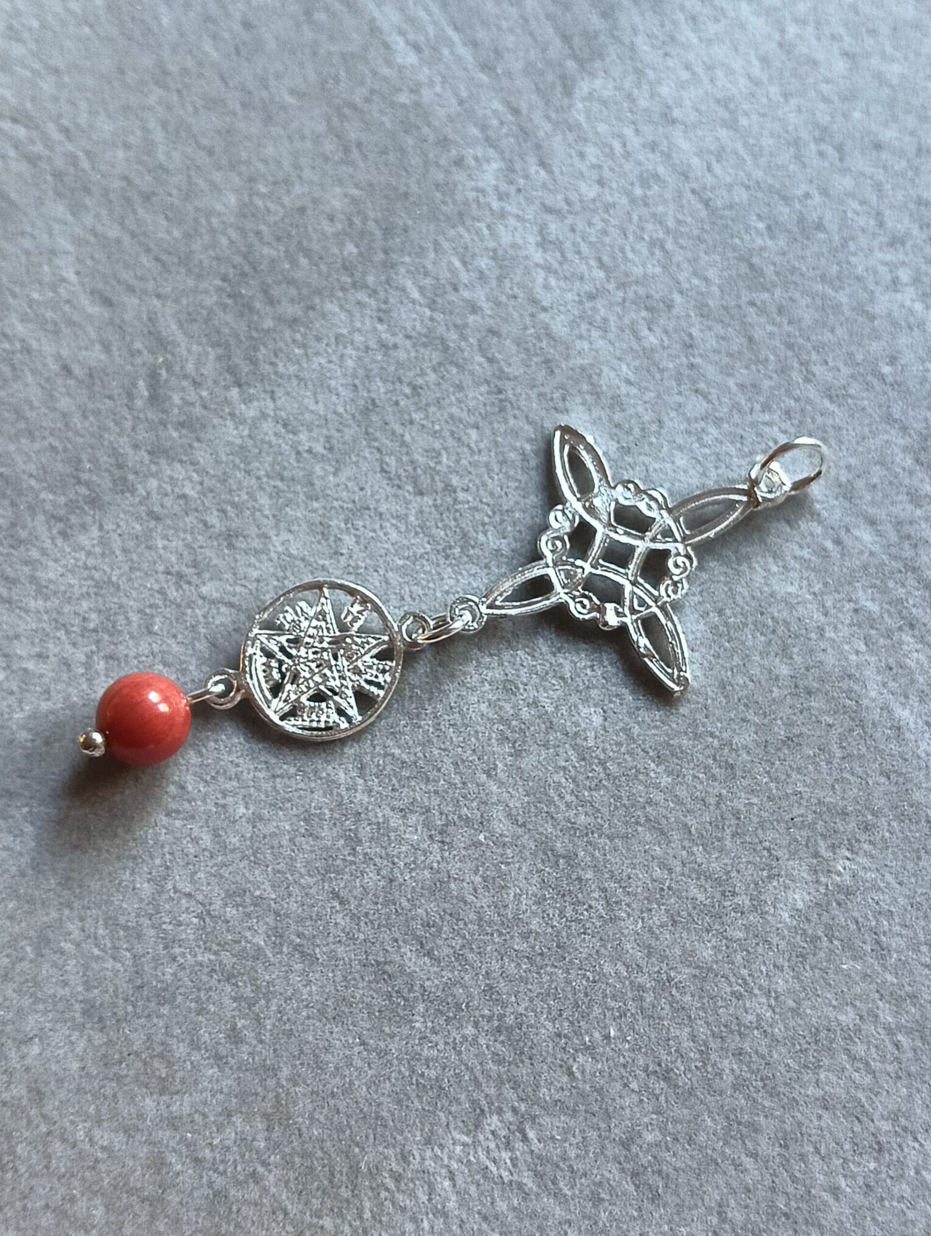 colgante doble protección nudo de bruja y tetragramaton con coral o amatista - 6