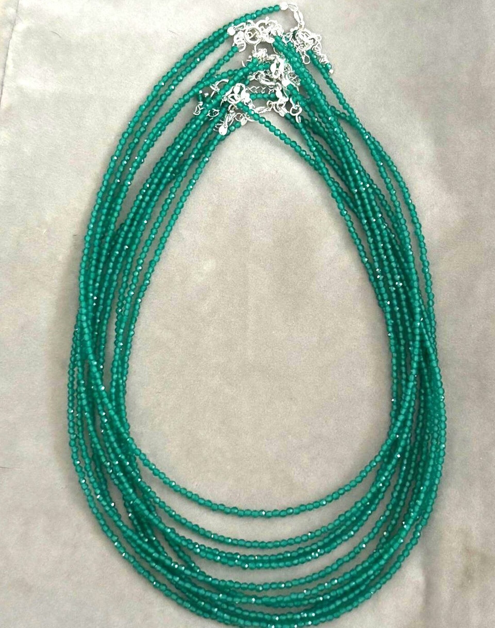 gargatilla facetada esmeralda - 2