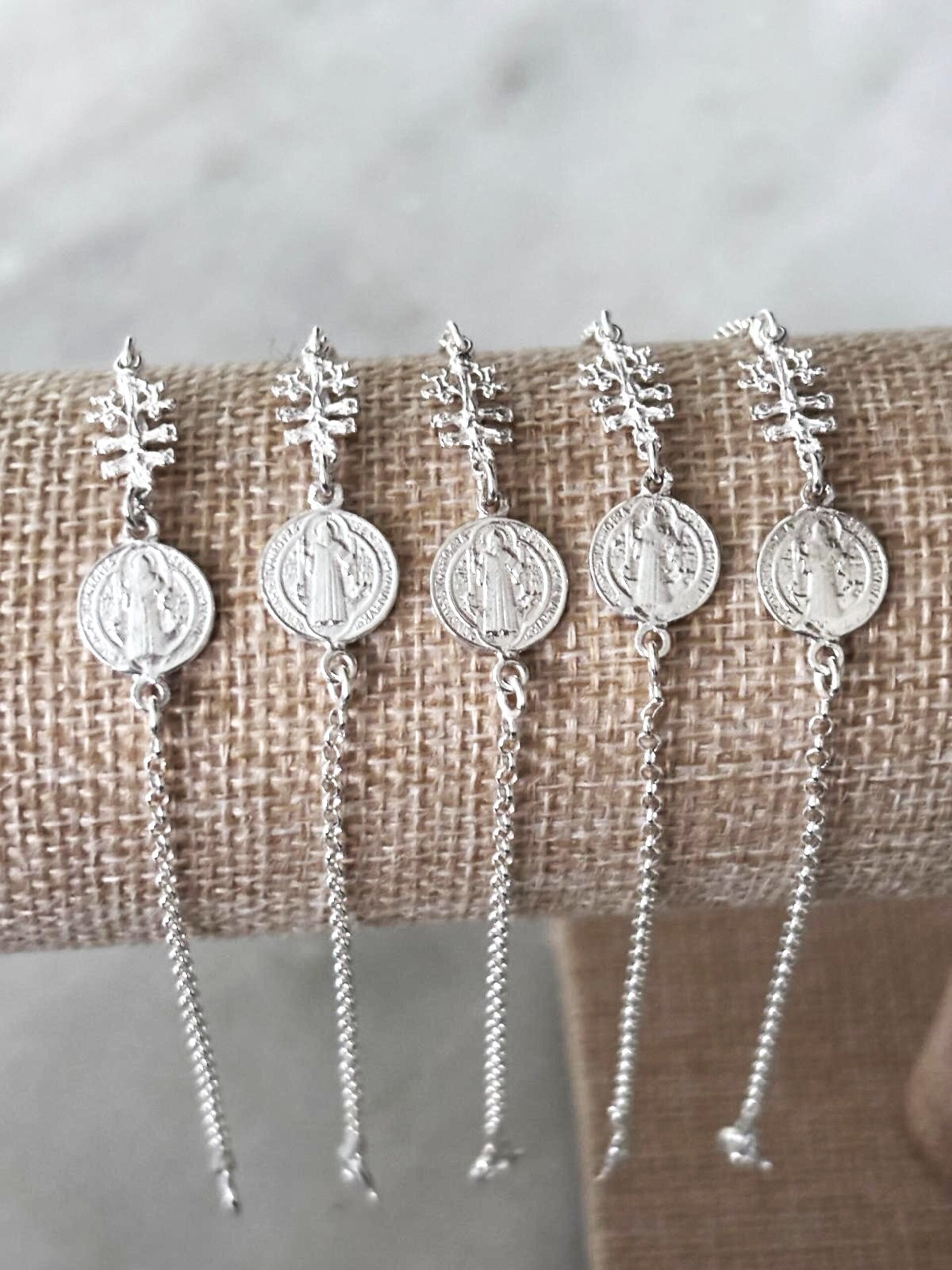 pulsera cruz de caravaca y San Benito - 4