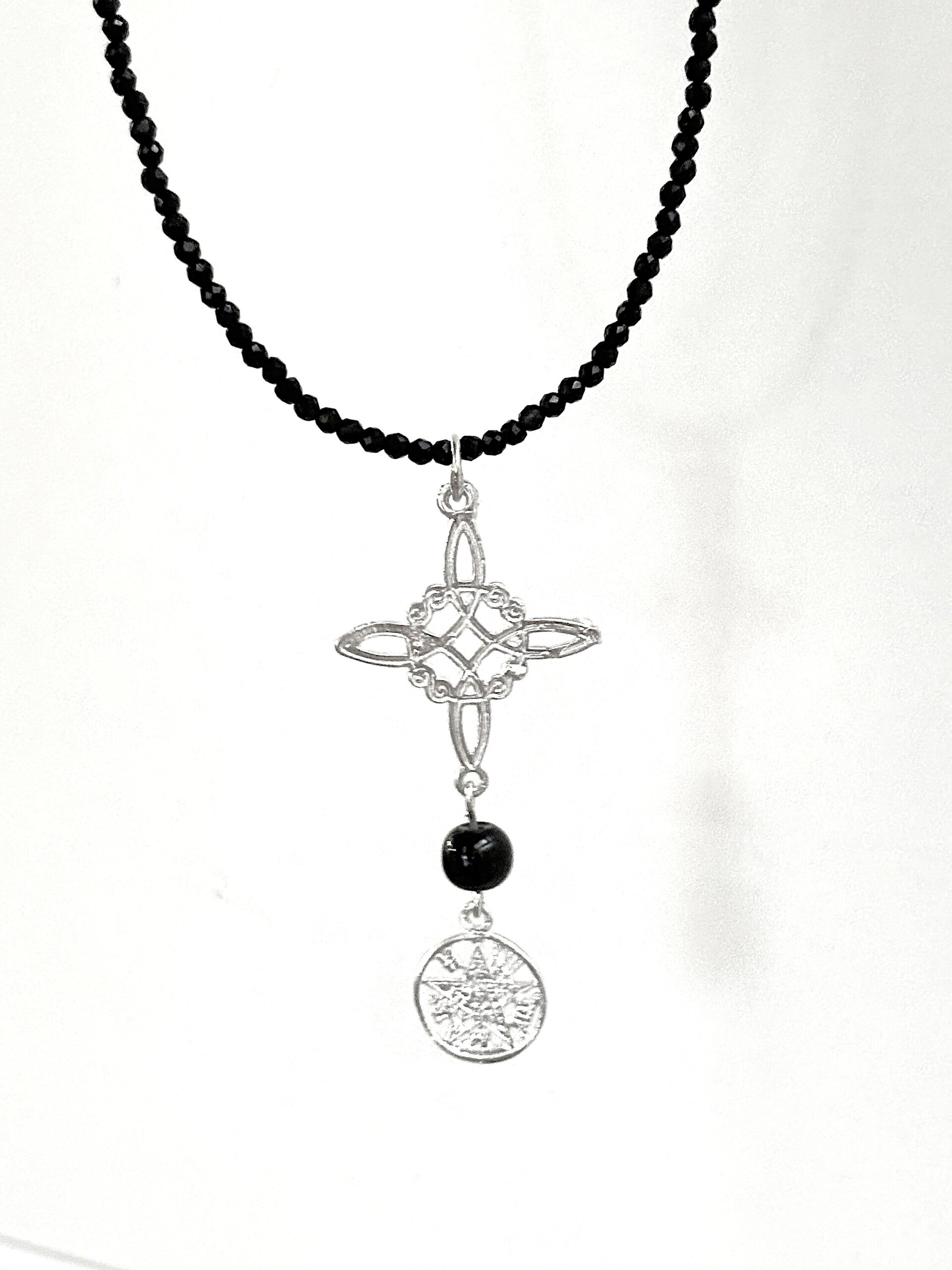gargantilla onix con amuleto doble protección - 2