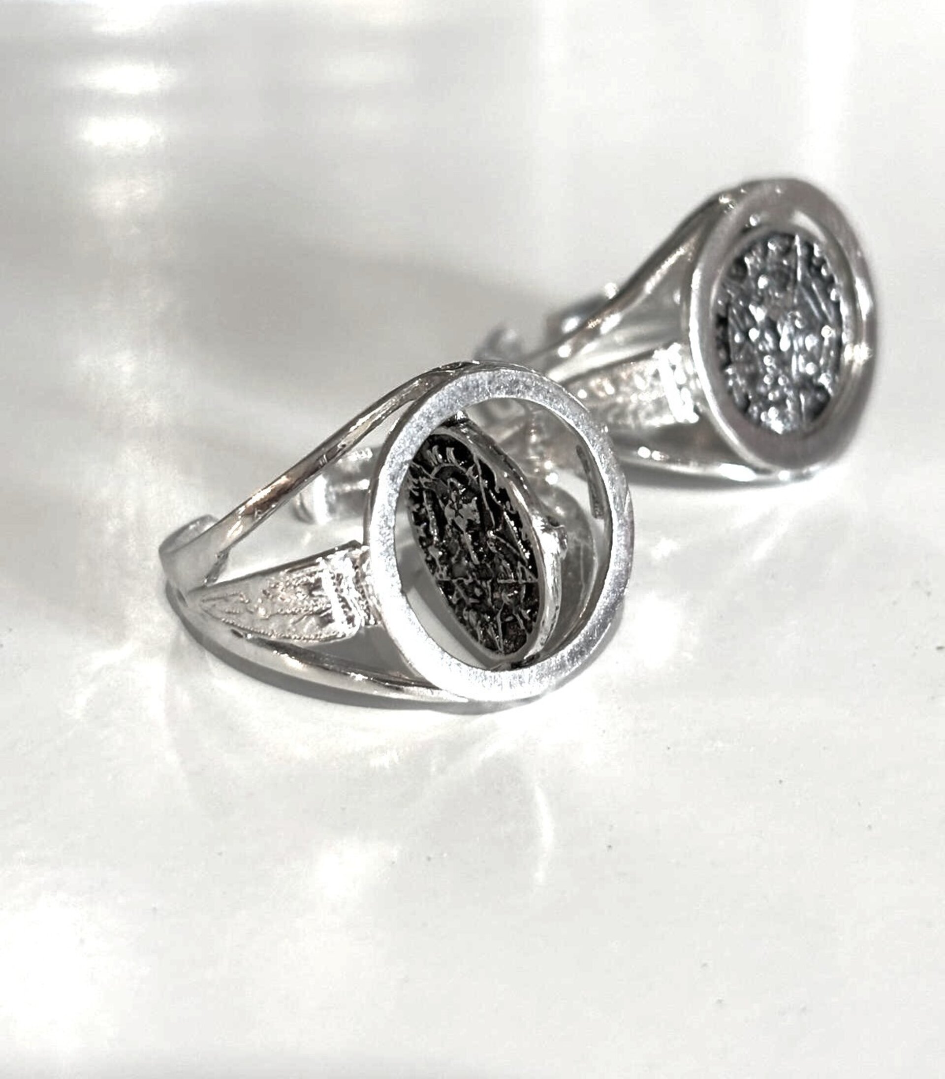 Anillo giratorio nudo de bruja y tetragrámaton - 8