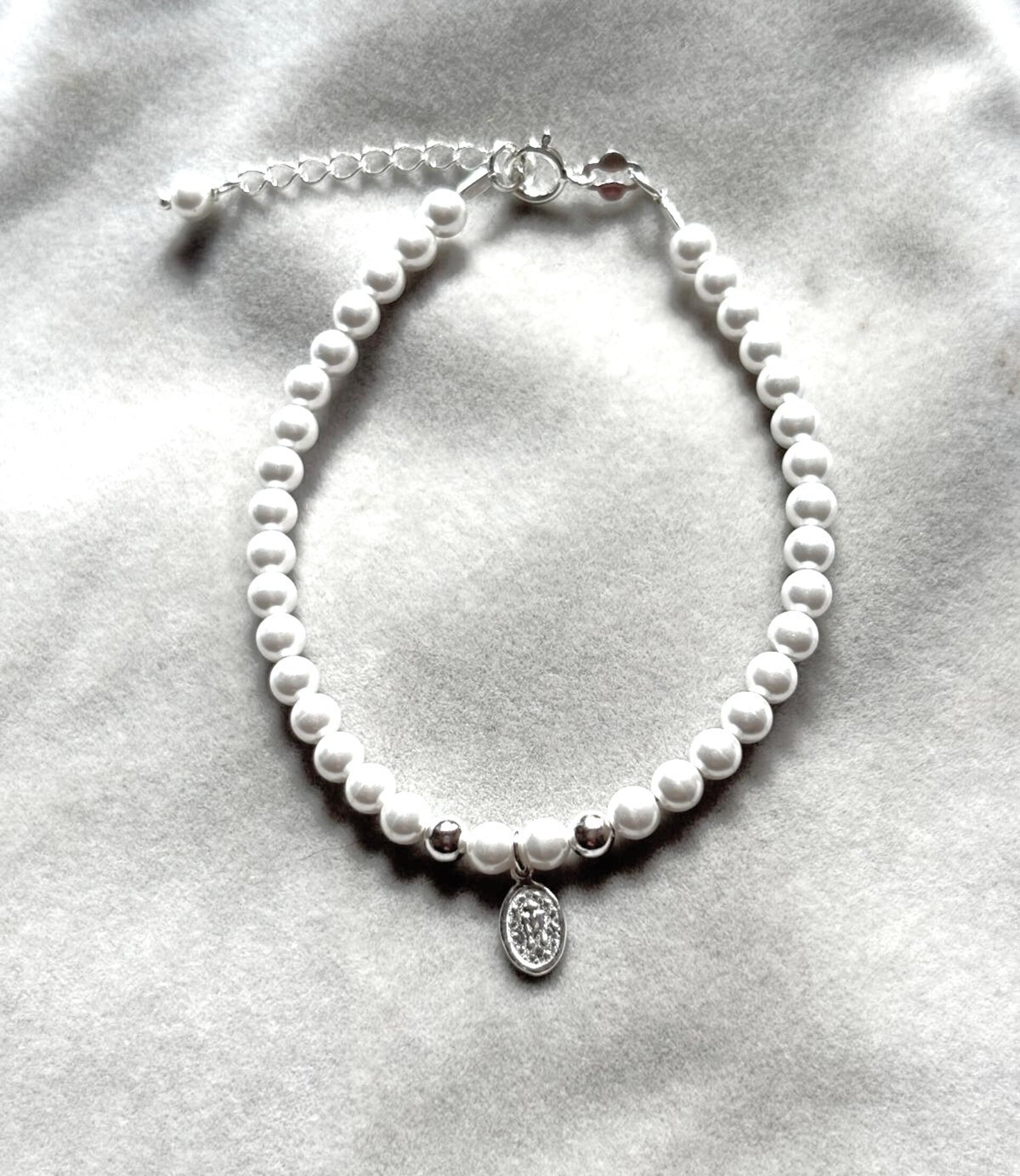 PULSERA PERLAS Y VIRGEN DE LA MILAGROSA - 4