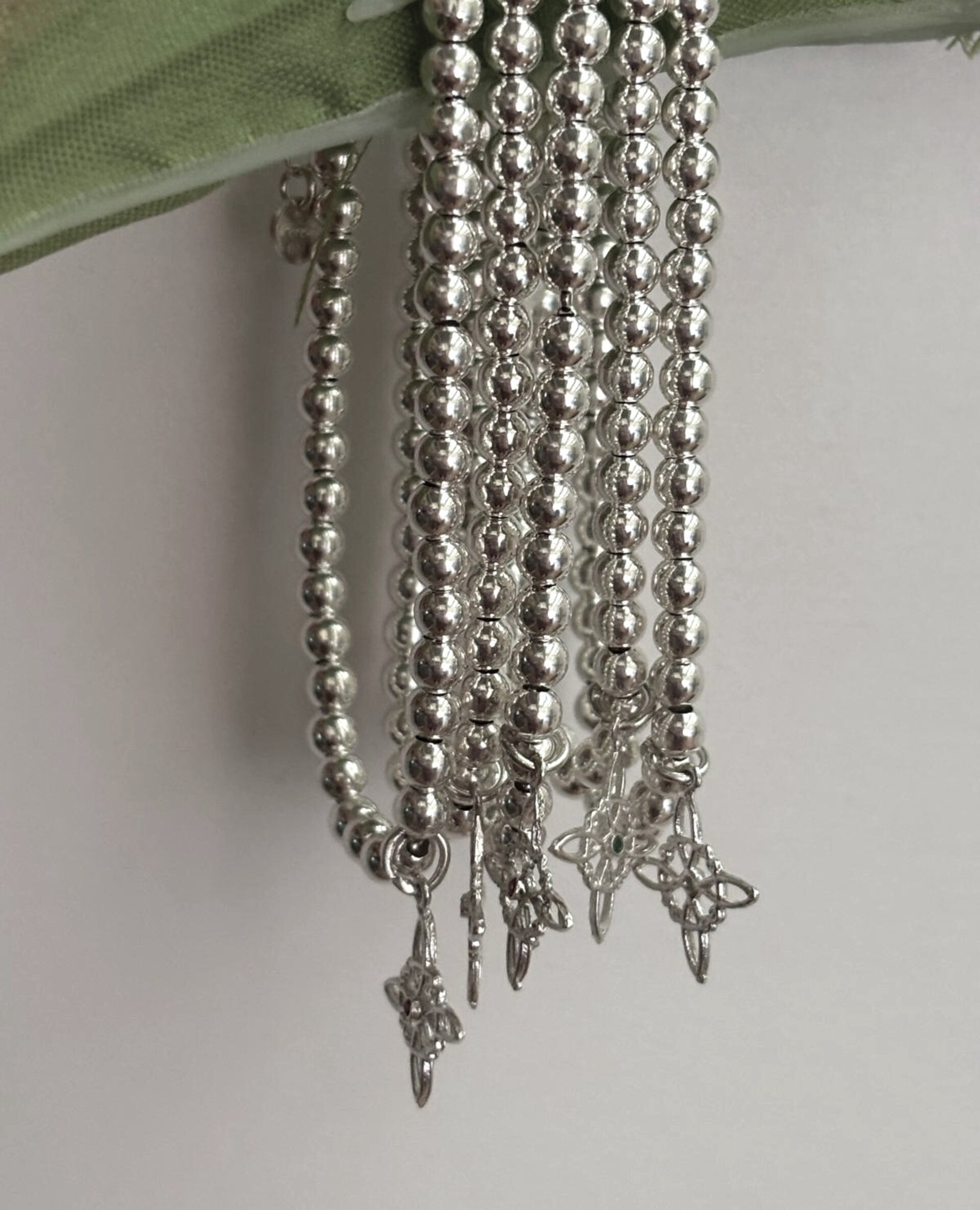 pulsera bolas 4mm con nudo de bruja - 3