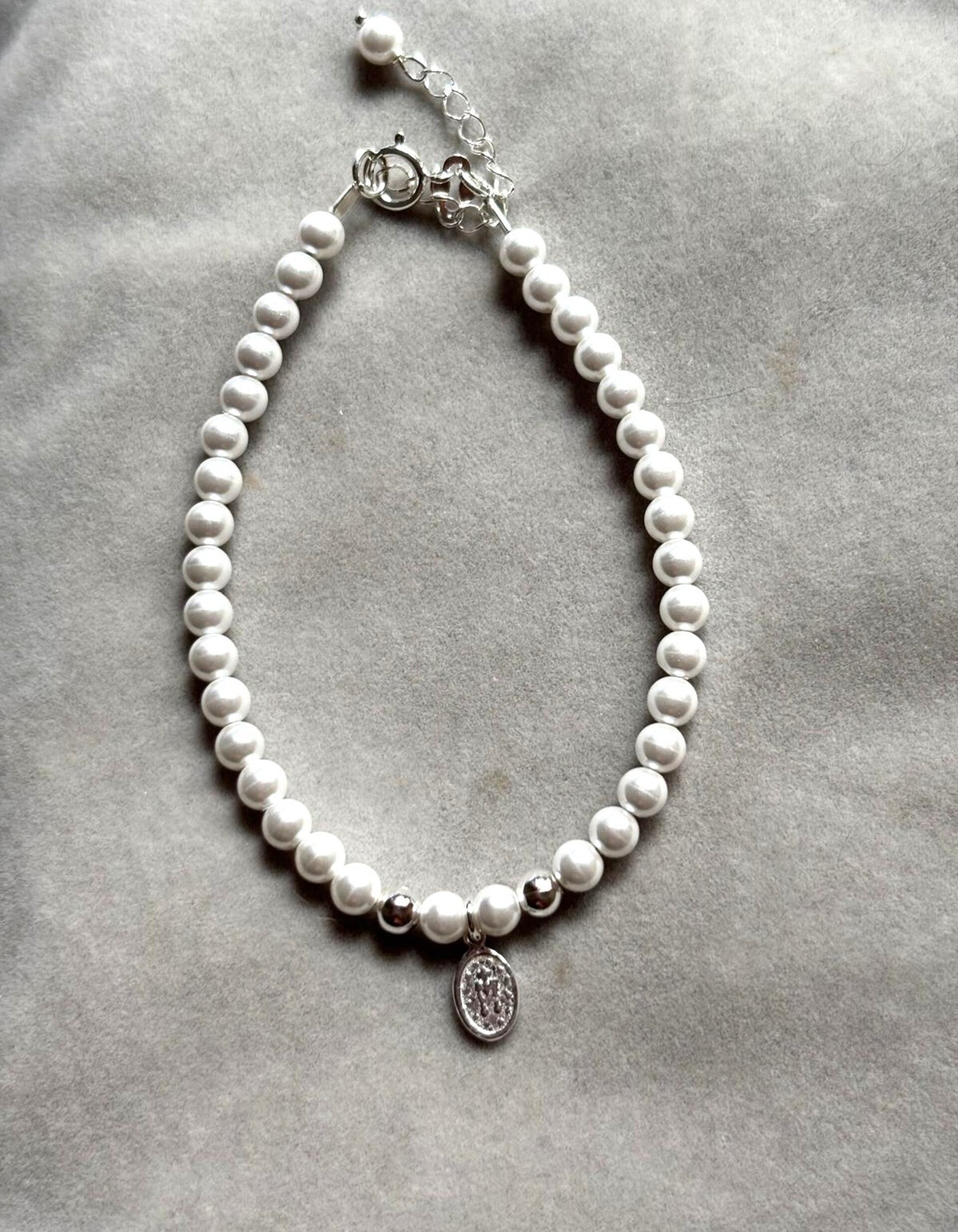 PULSERA PERLAS Y VIRGEN DE LA MILAGROSA - 1