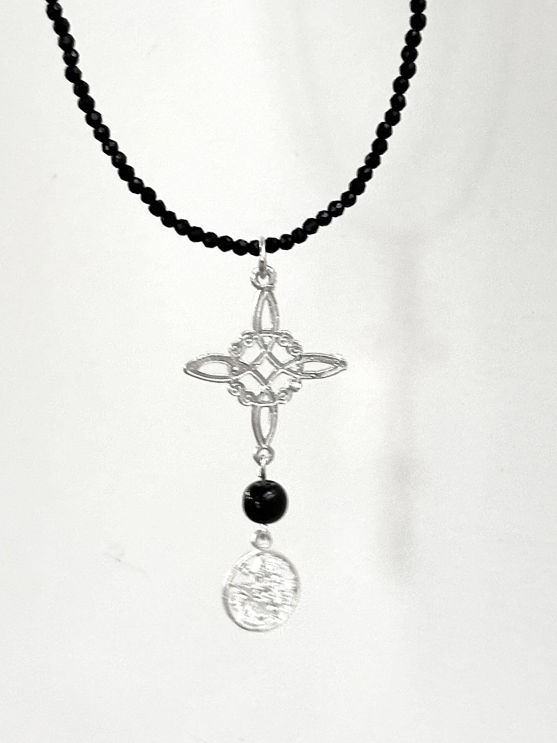 gargantilla onix con amuleto doble protección - 5