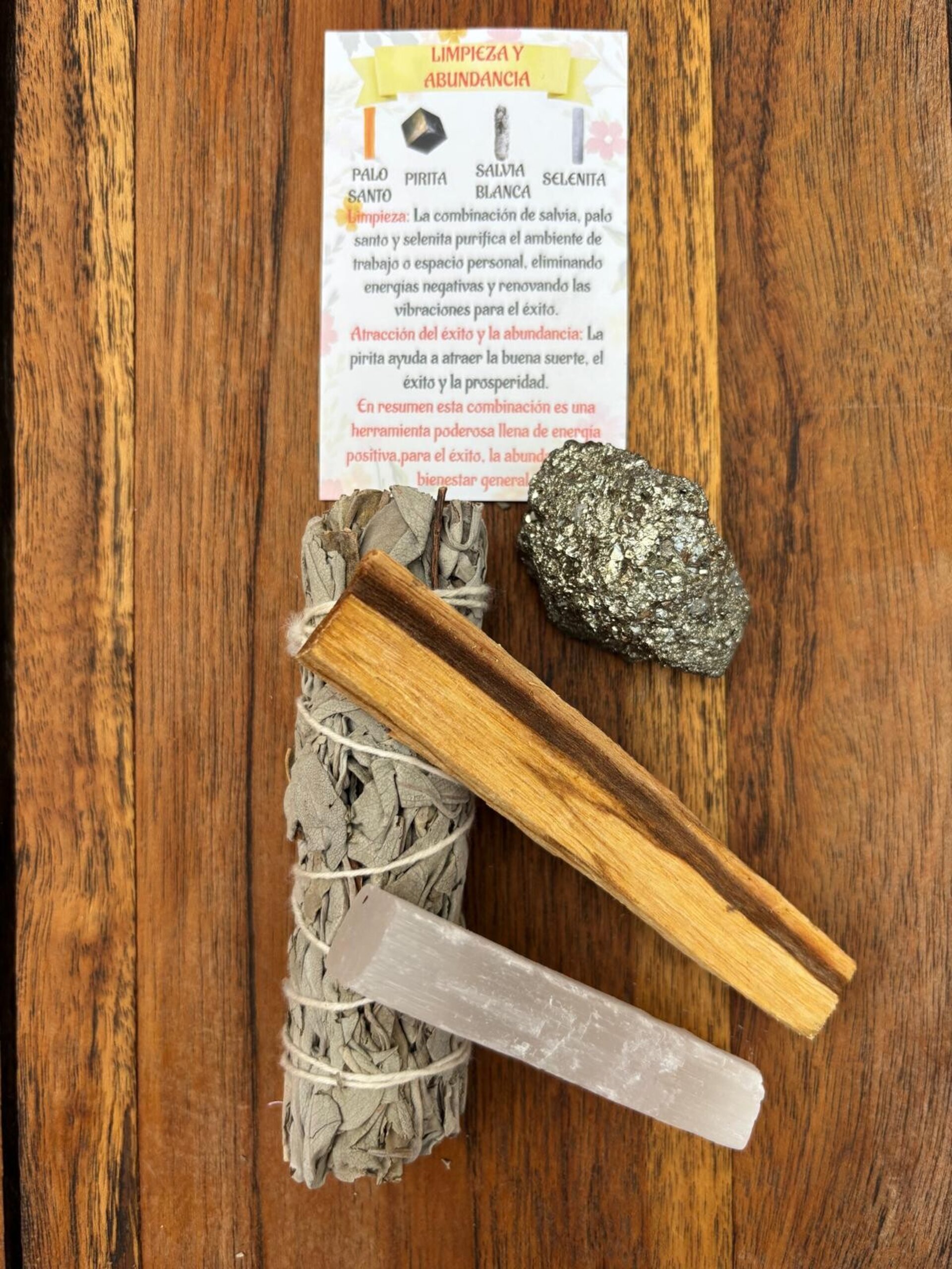Kit Limpieza Y Abundancia :Atado Salvia , Palo Santo, Selenita y Pirita - 2
