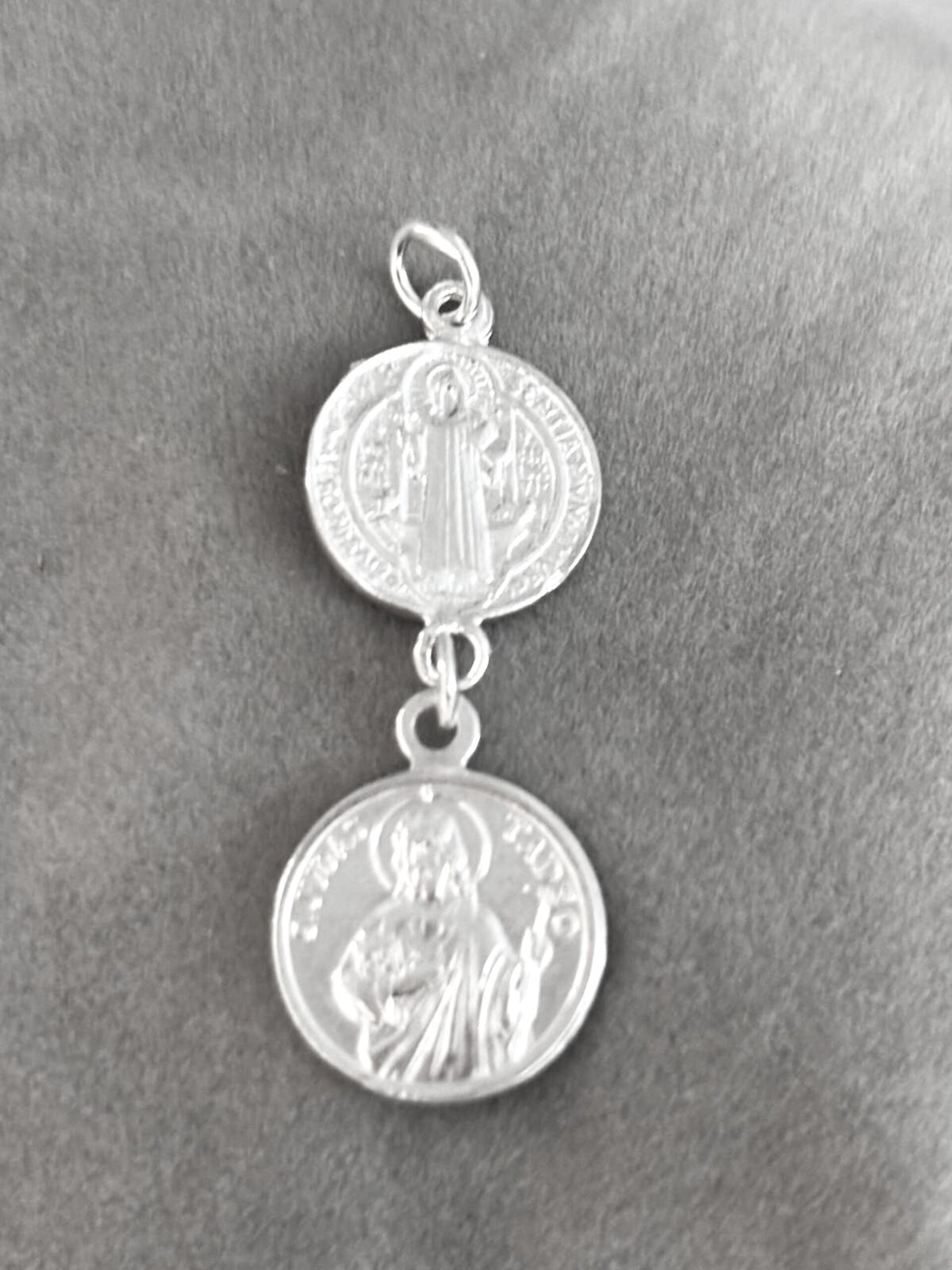 colgante doble medalla San Benito y Judas Tadeo - 2