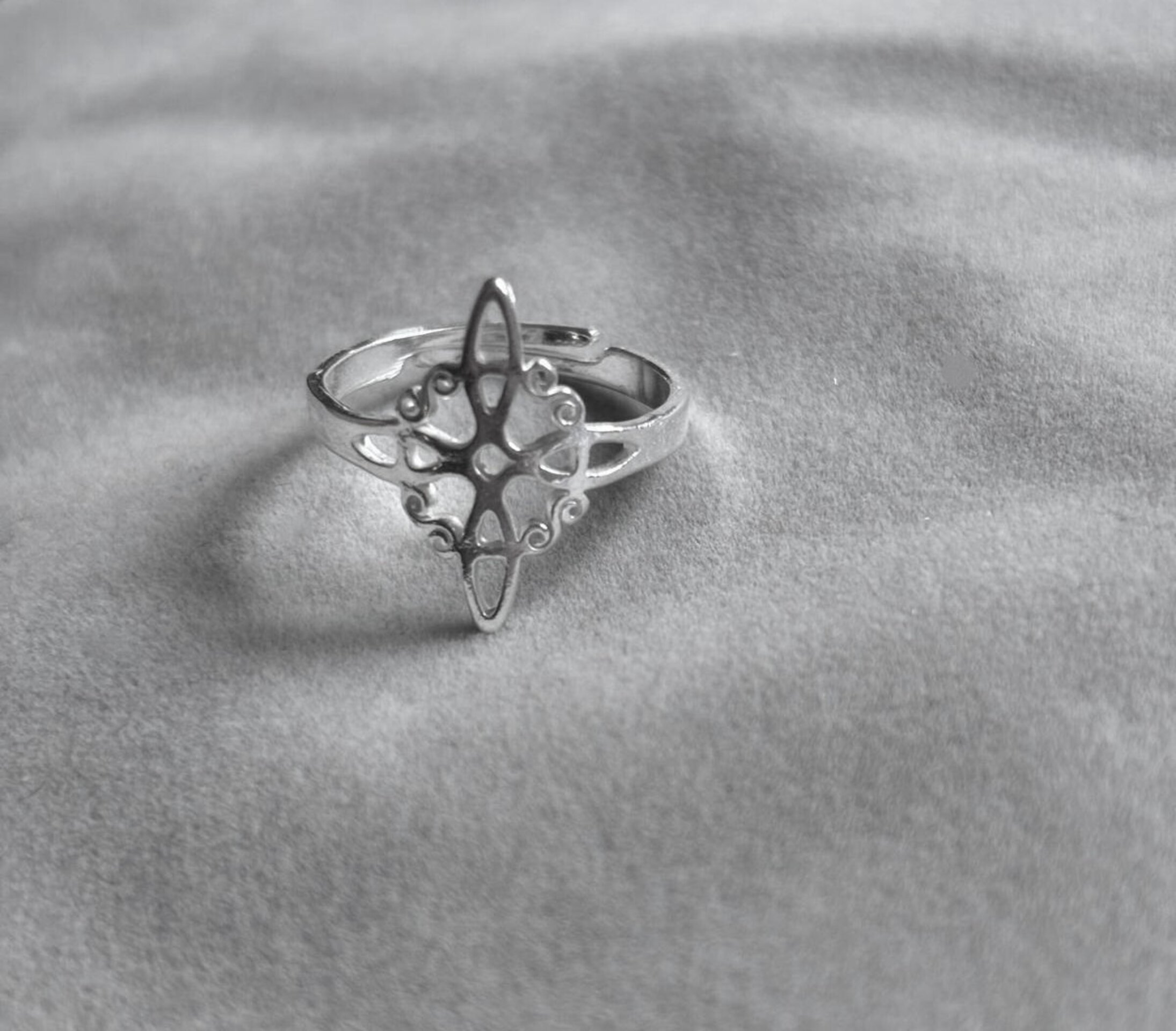 Anillo ajustable nudo de bruja - 3