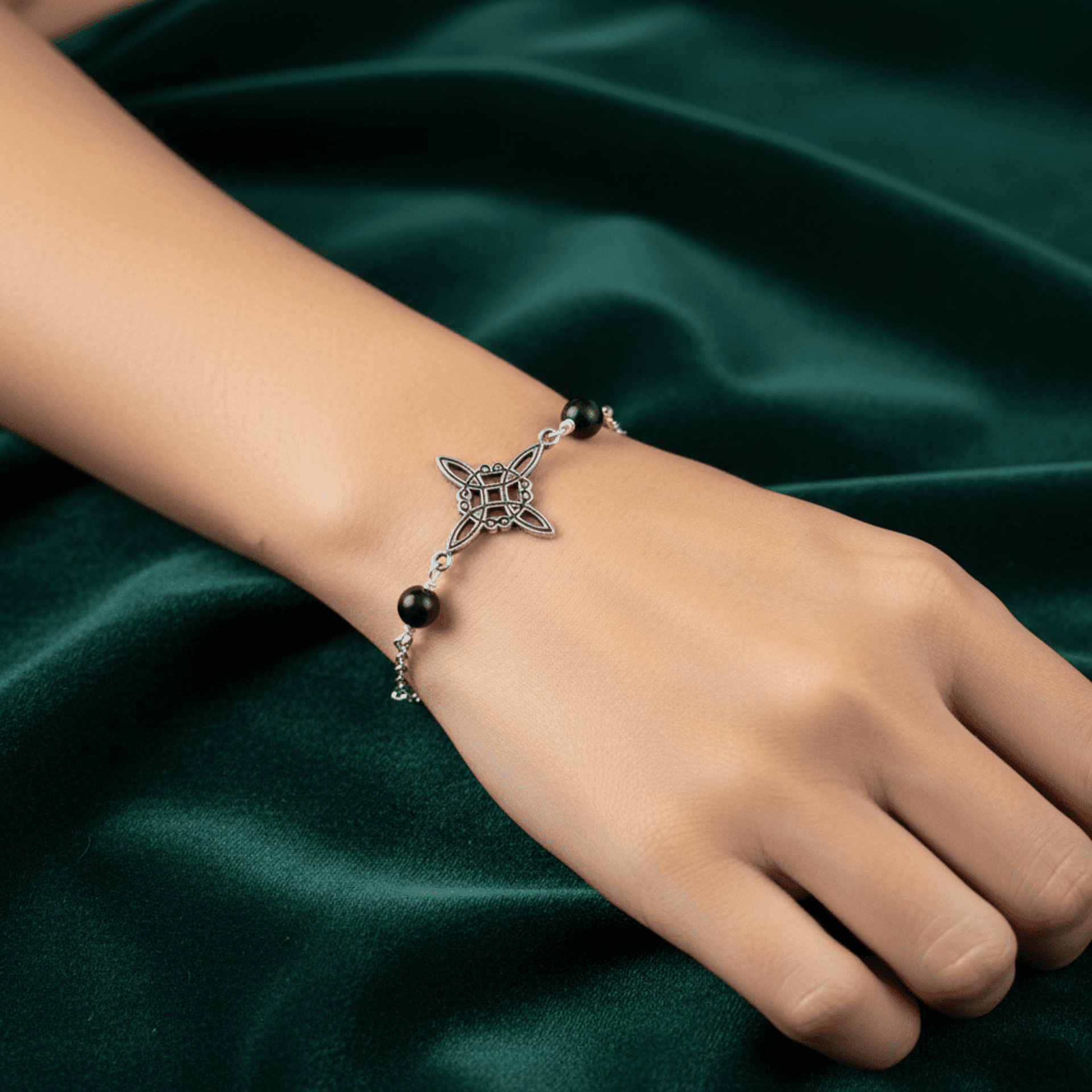 Pulsera amuleto nudo de bruja y turmalina negra - 3