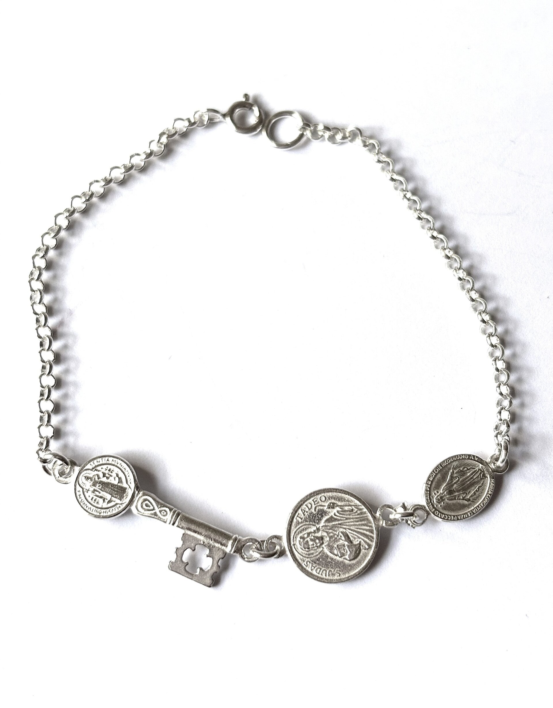 pulsera triple protección llave San Benito, judas Tadeo y virgen de la milagrosa - 7