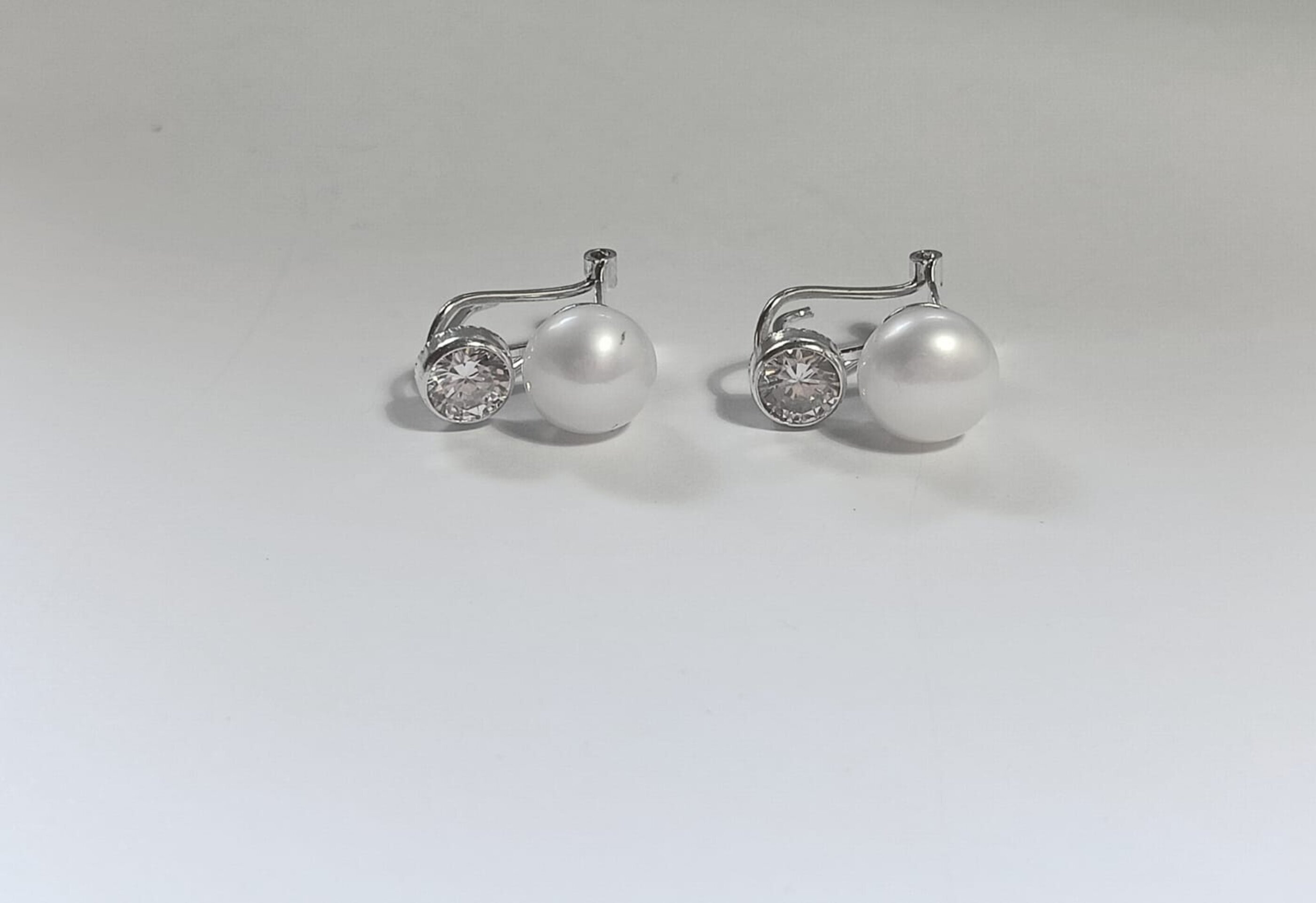Pendientes perla y circonita omega - 4