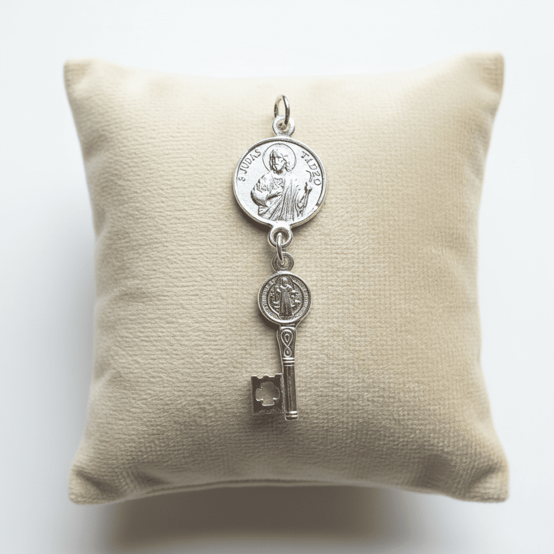 Colgante llave San Benito y San Judas Tadeo - 4
