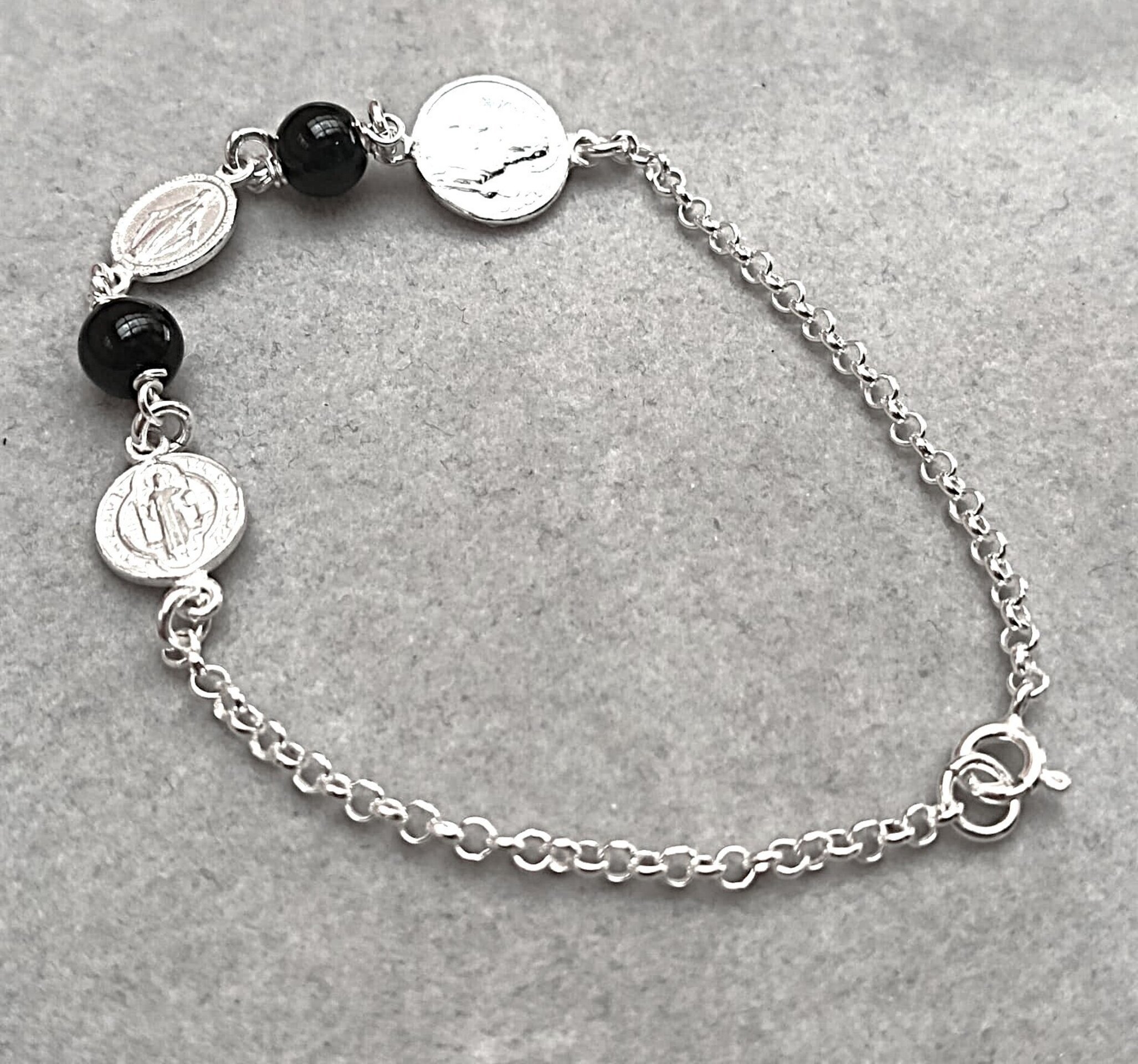 pulsera triple protección llave San Benito, judas Tadeo y virgen de la milagrosa - 6