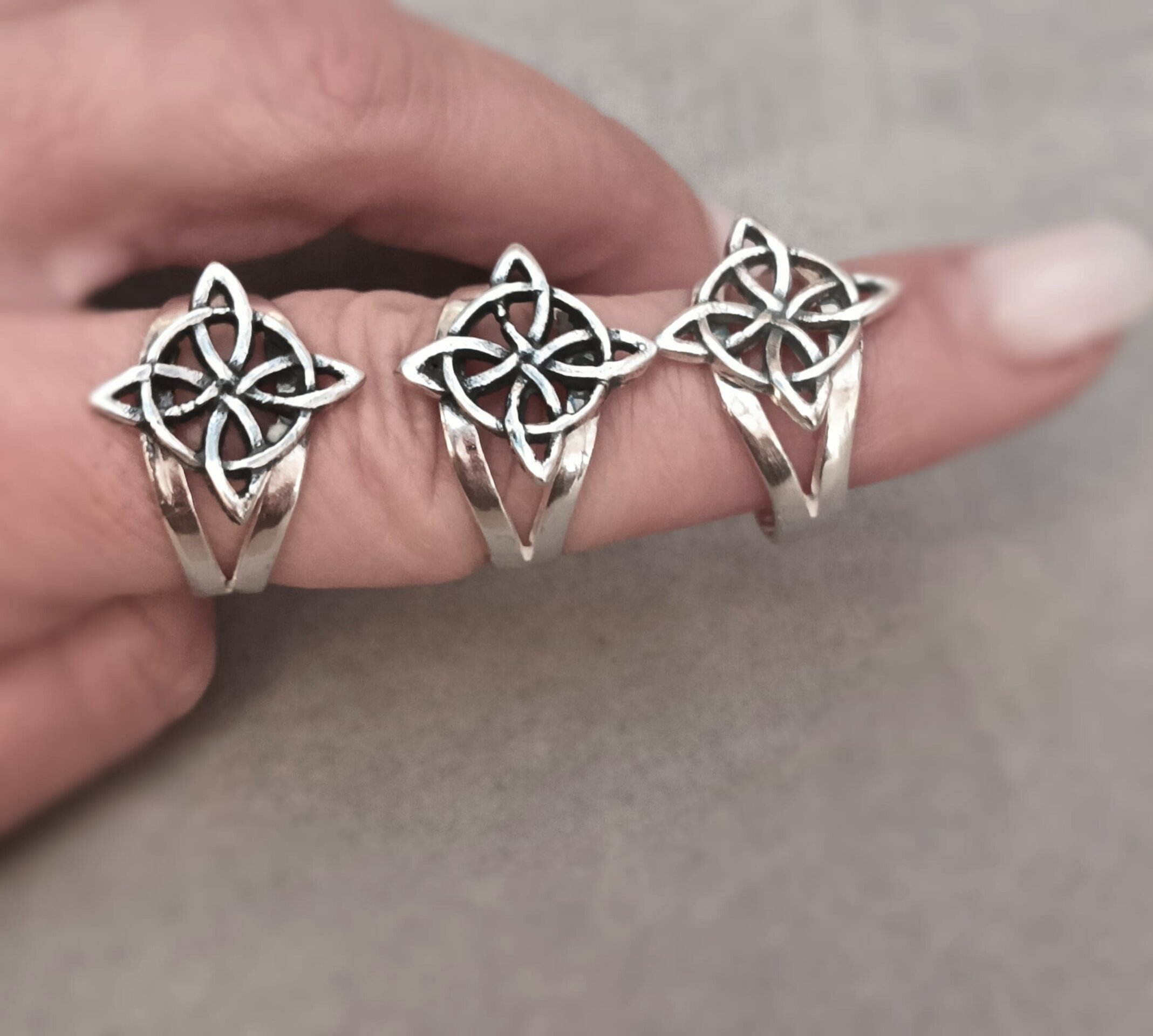 Anillo ajustable nudo de bruja - 4